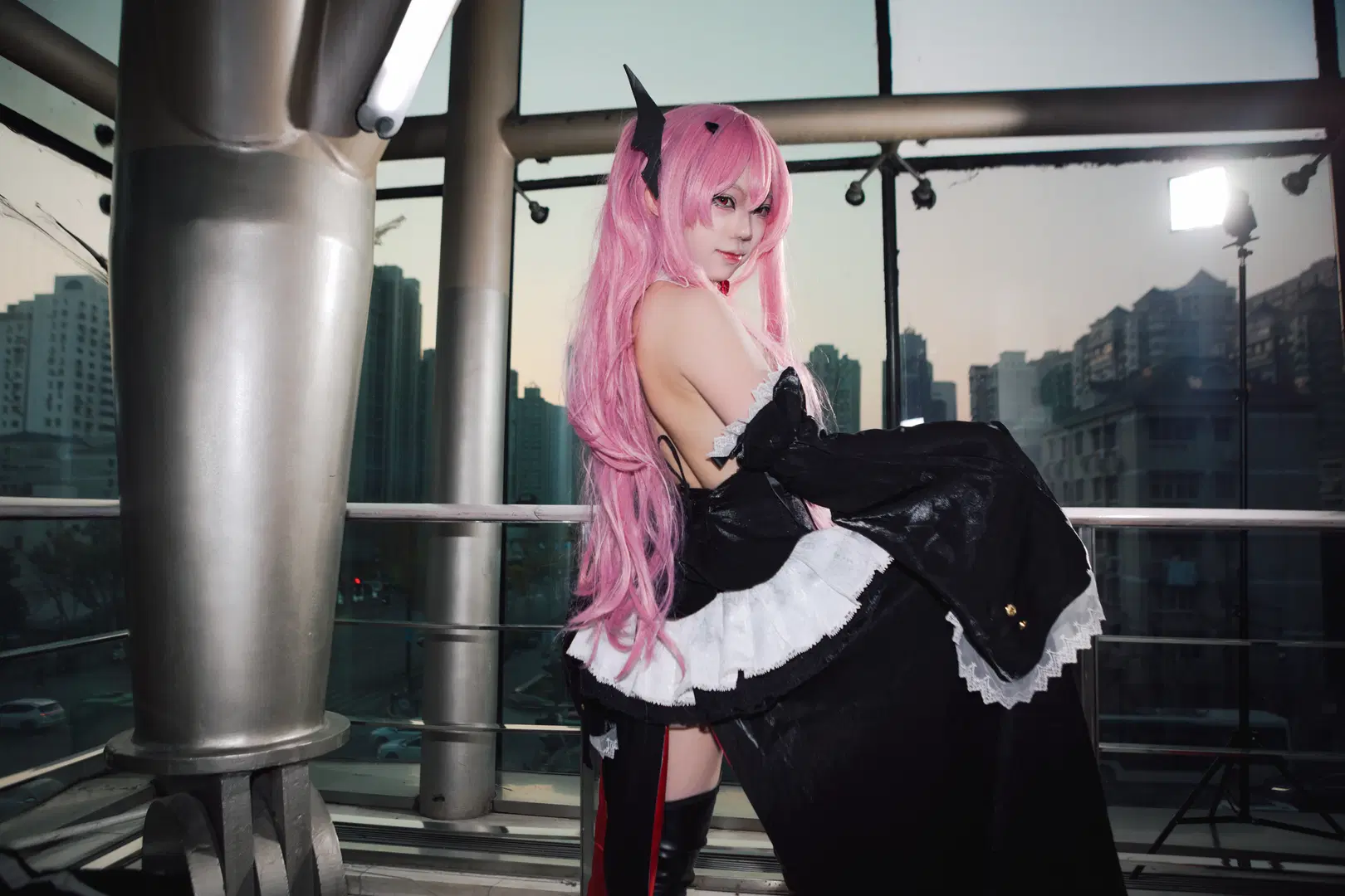 Krul cosplay, Seraph of the End, Vampire Queen, Thigh-high stockings, Shanghai Joy City photoshoot