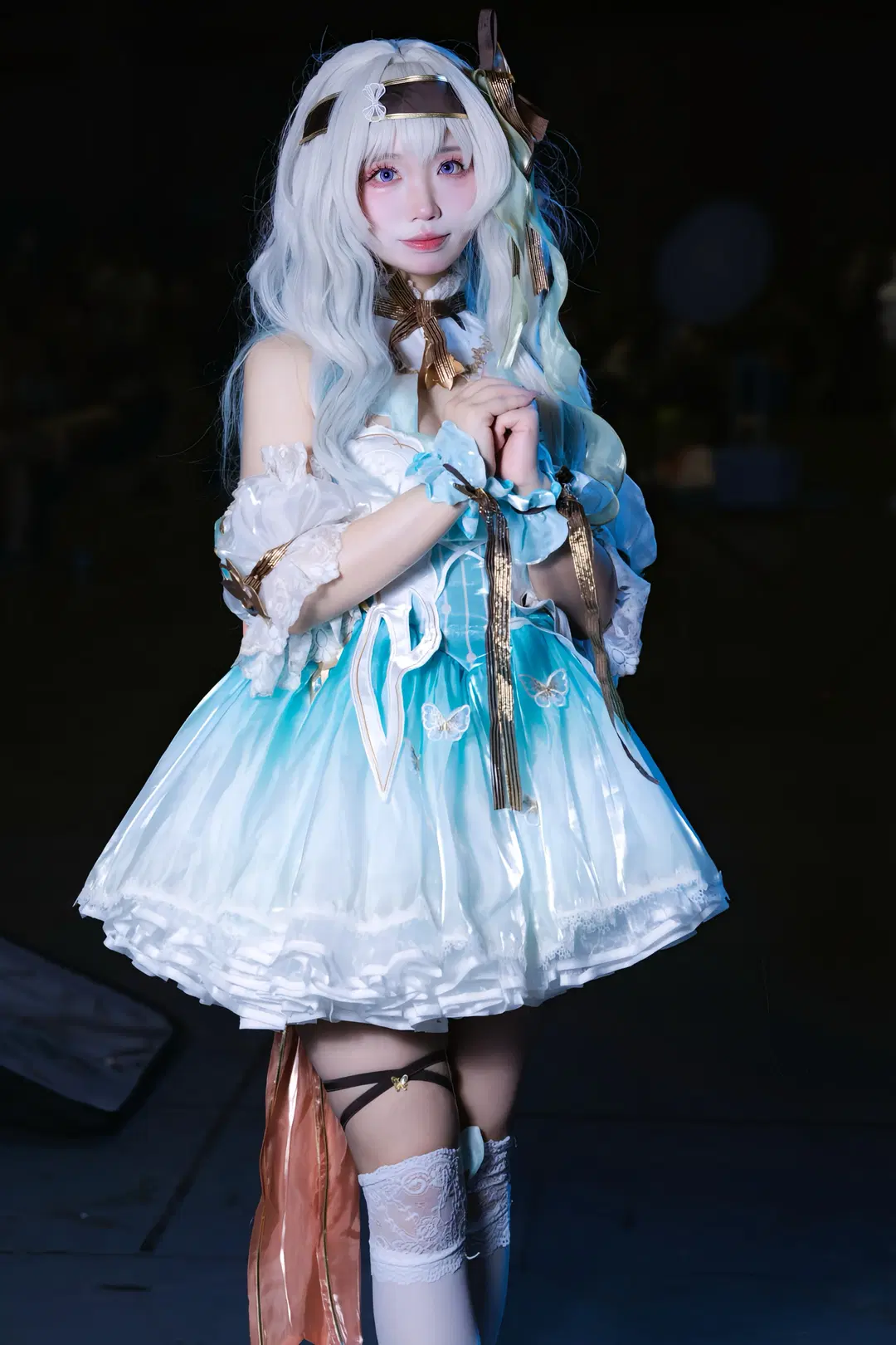 [Firefly cosplay] Honkai: Star Rail Firefly Convention Photos: Stage Atmosphere in White and Cyan Tones by 次元重启 - Image 2