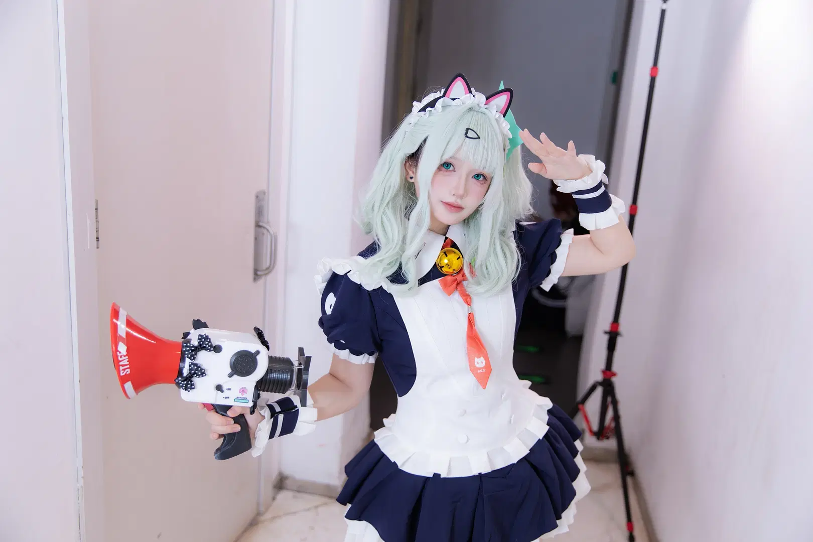 【千夏 コスプレ】ゼンレスゾーンゼロ 妄想エンジェルのメイド服、静安大悦城の撮影アーカイブ - 次元重启 - 5枚目