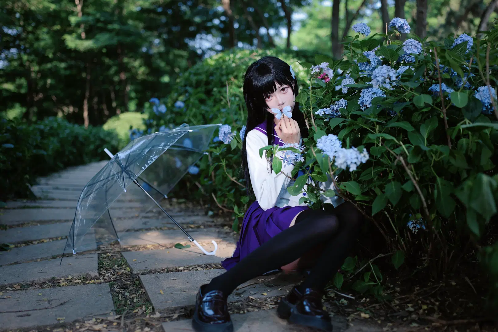 【Sankarea: Undying Love cosplay】Endless Summer of Hydrangea: Sailor Suit Maiden Amidst Blossoms (Anime-style photography & Black stockings) by 段景 - Image 6