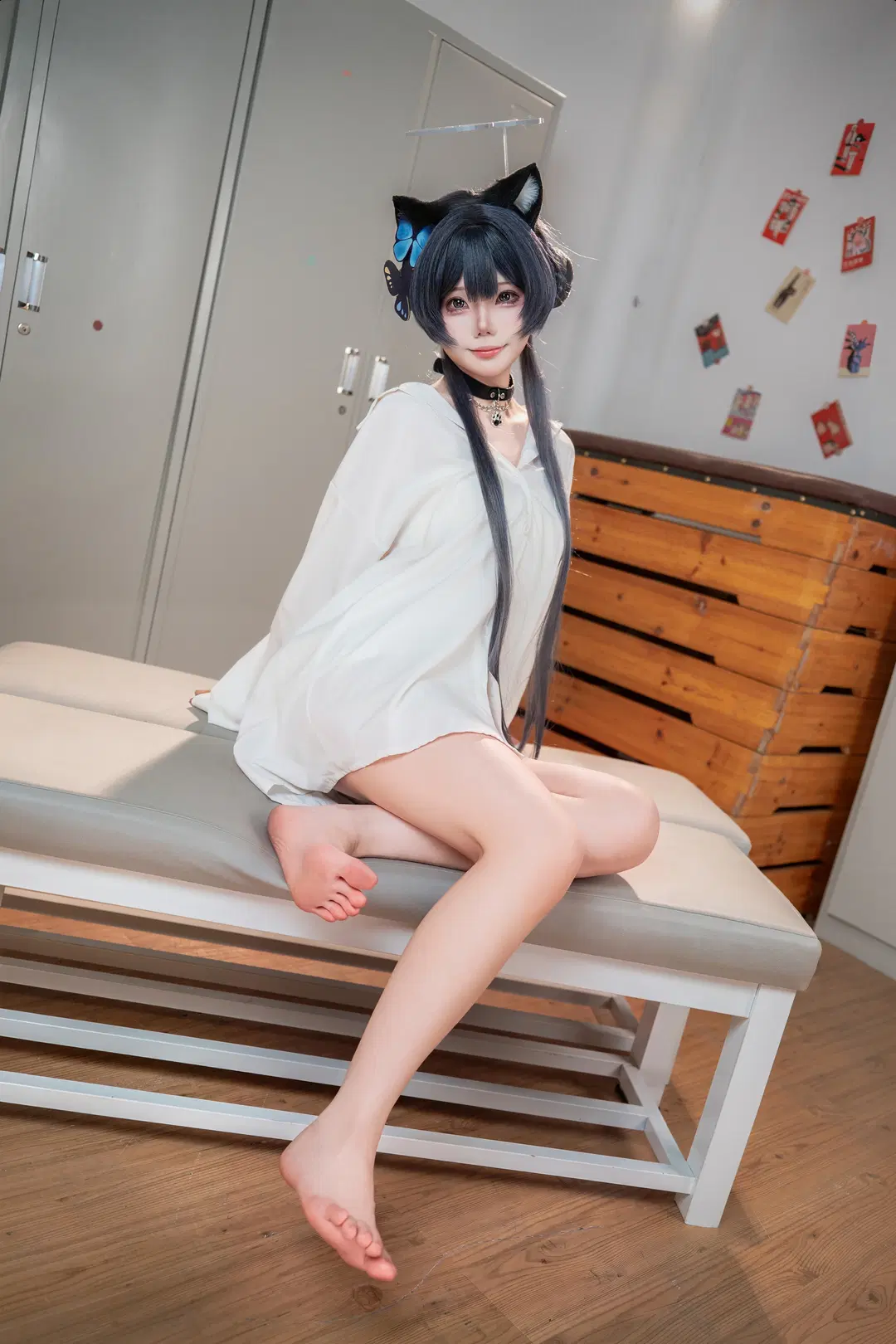 ブルーアーカイブ, キサキ コスプレ, 二次元コスプレ, マンガ脚, 猫耳白シャツ