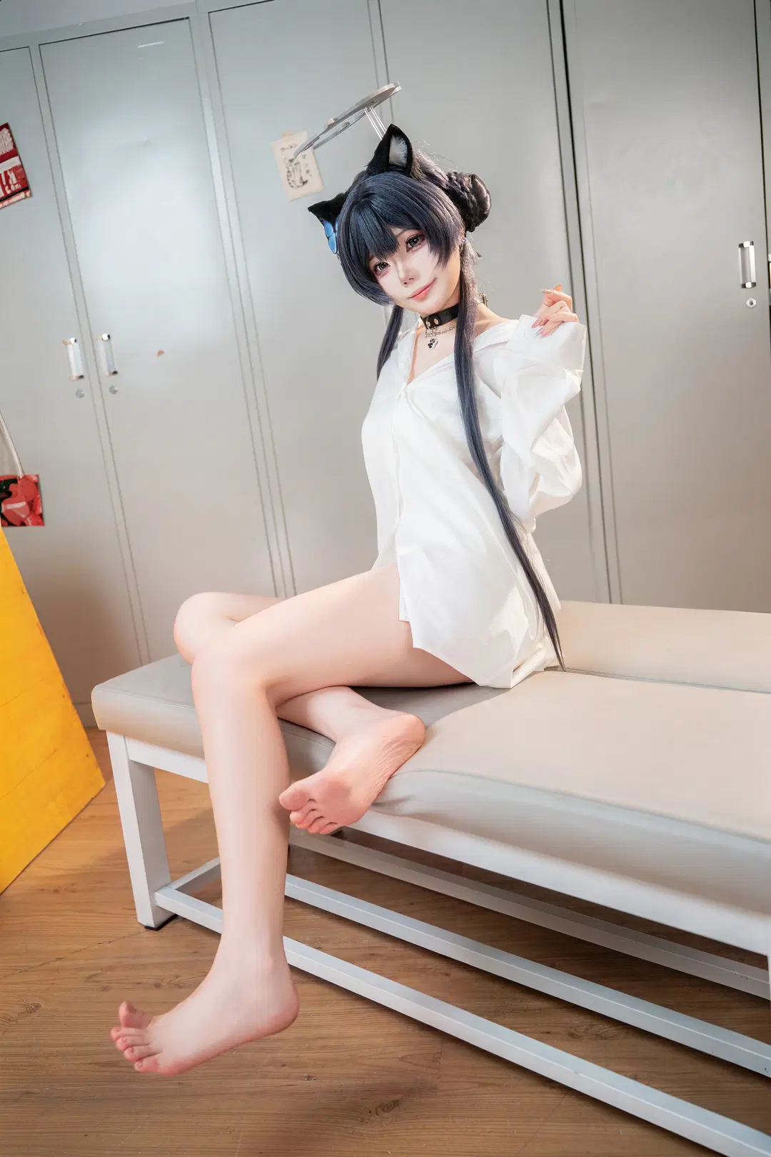 コスプレ, ブルーアーカイブ, キサキ コスプレ, 白シャツ, マンガ脚