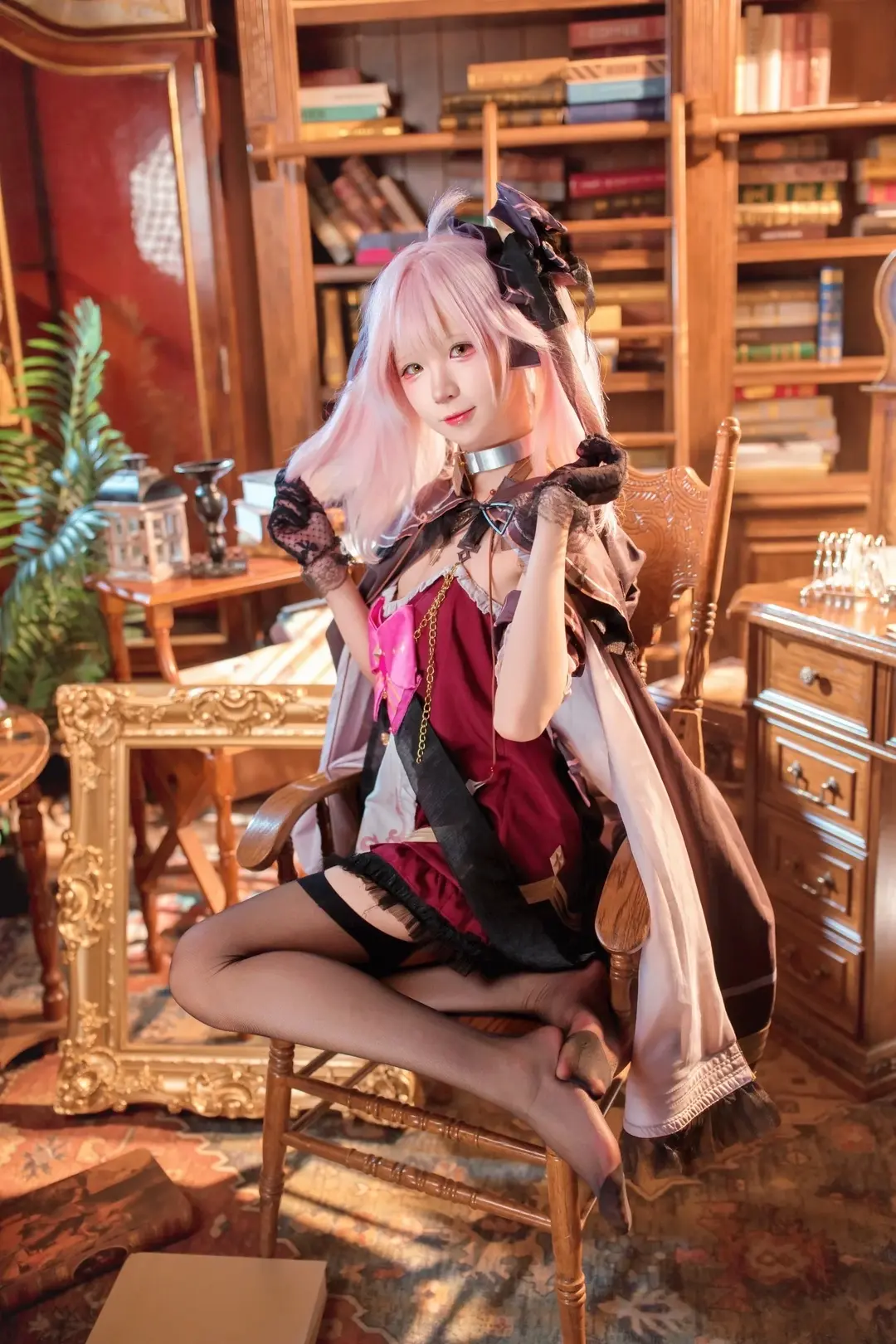 二次元cosplay, 哥特洛丽塔, 永雏塔菲cos, 黑丝袜, 复古书房写真 - 第2张