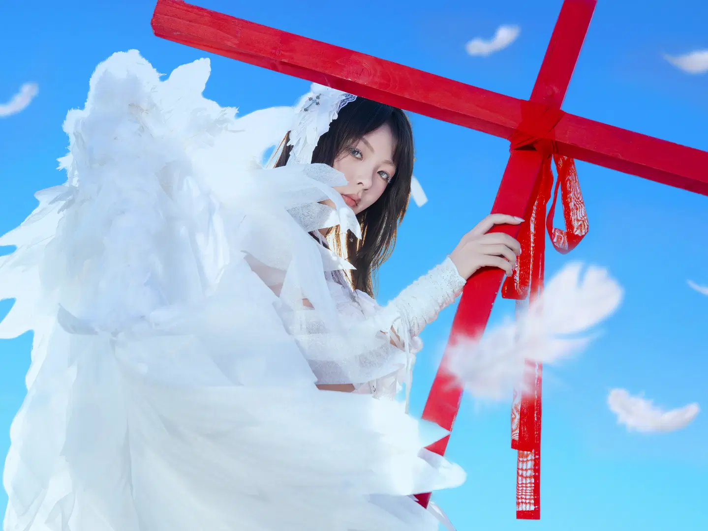 cosplay分享, 天使cos, 概念摄影, 红白撞色, 十字架道具