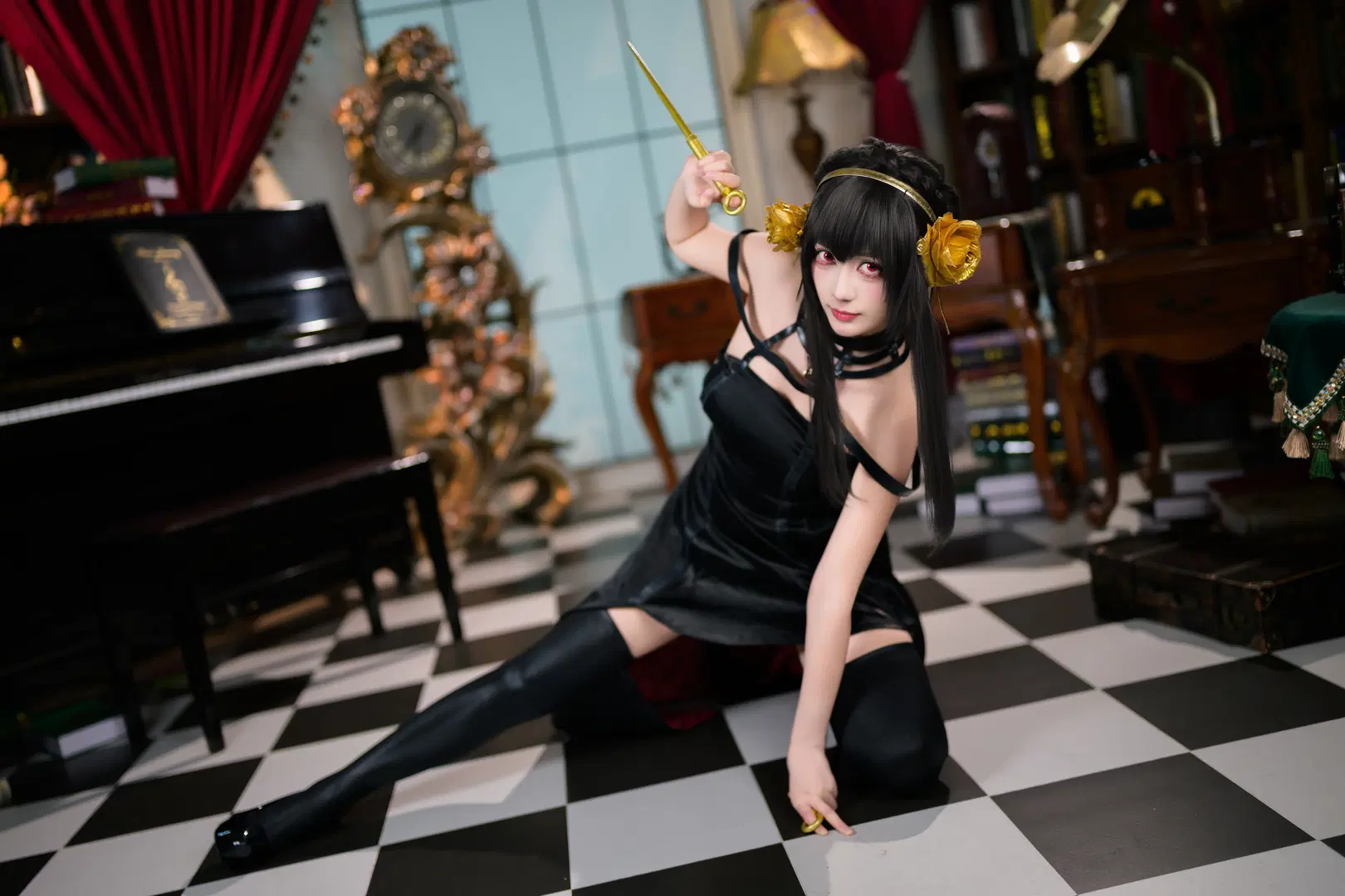 【ヨルコスプレ】『SPY×FAMILY』レトロゴシックの闇に佇む優雅な暗殺者（黒ストッキング・二刀流） - 银河天路 - 3枚目