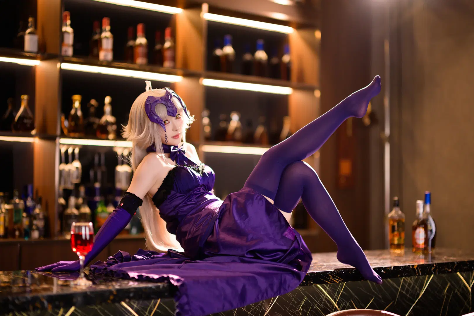 Fate/Grand Order, バー撮影, 礼服コスプレ, 邪ンヌ コスプレ, ストッキング コスプレ