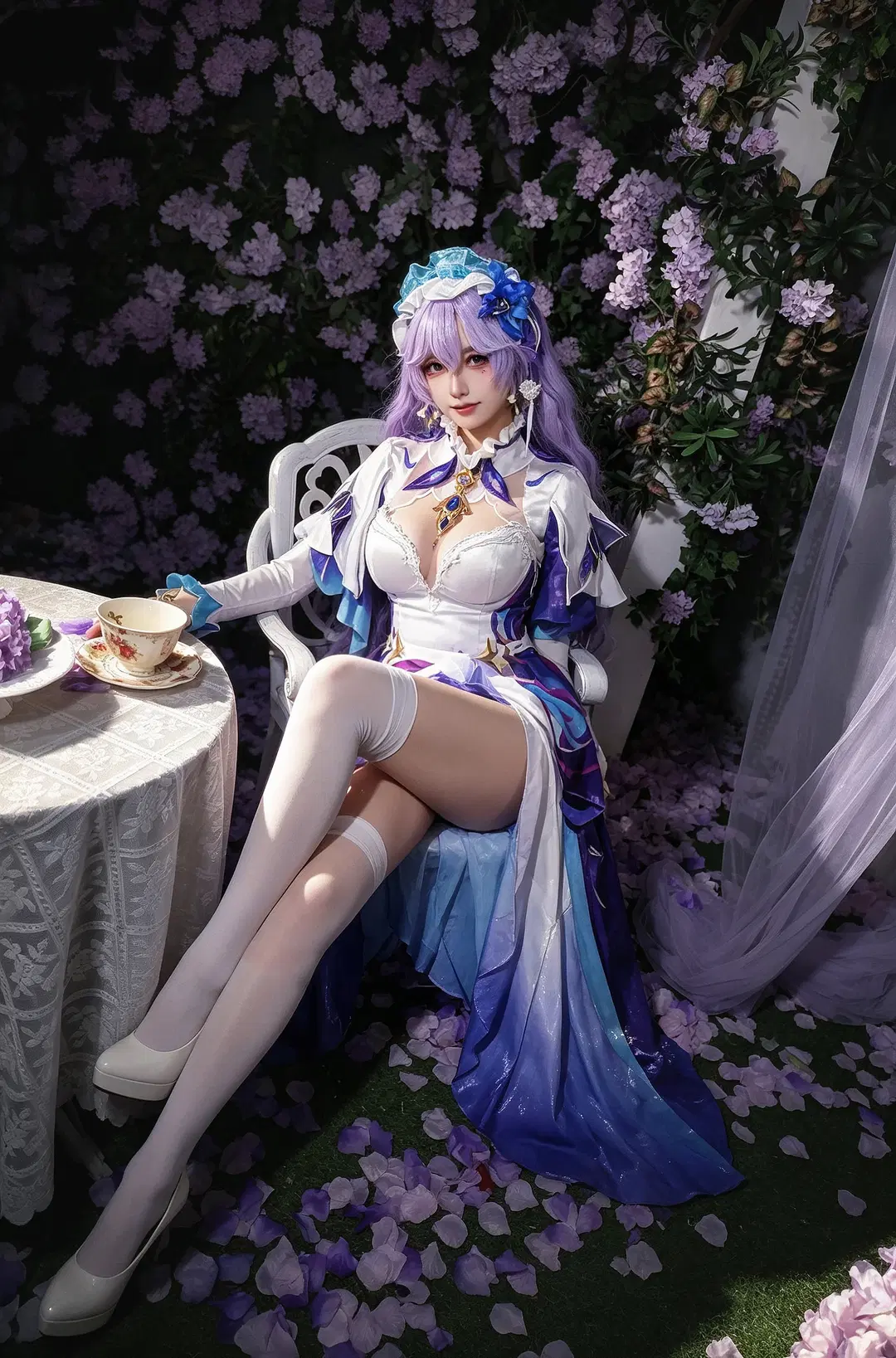 Wuthering Waves, Cosplay photoshoot, Cantarella Fisalia cosplay, White stockings, Cantarella