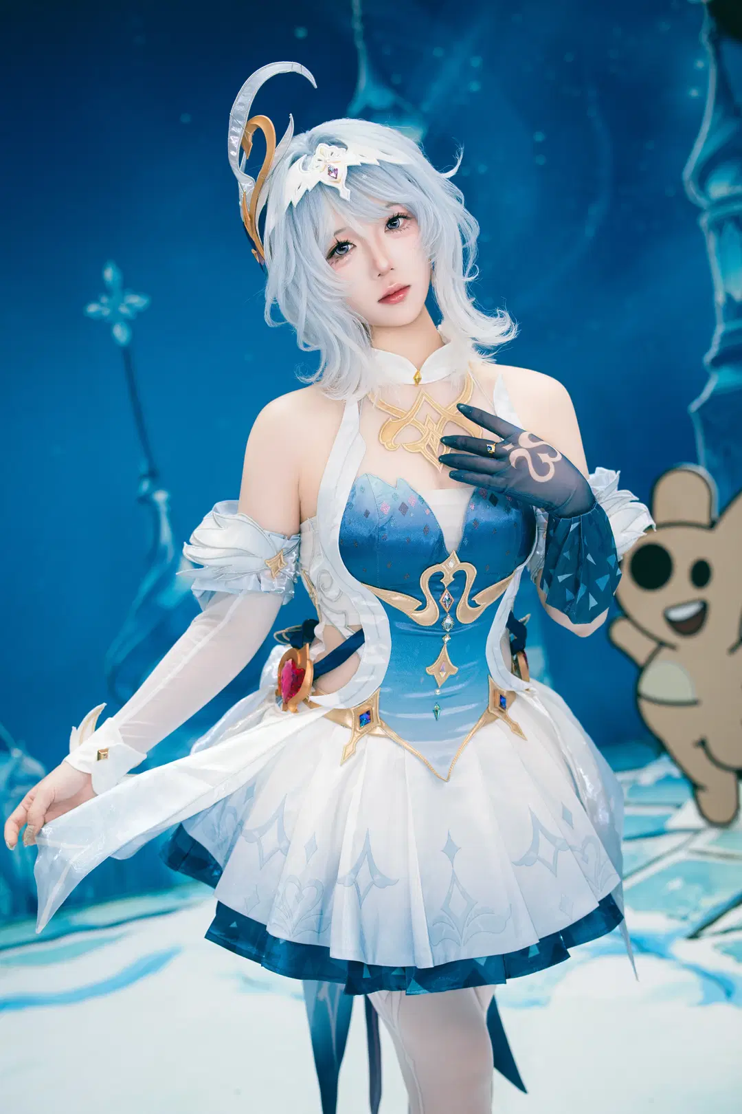 【オデット コスプレ】『原神』スネージナヤの装い：アイスブルーと白ストッキングの優美な調和 - 毛风狸花猫 - 6枚目