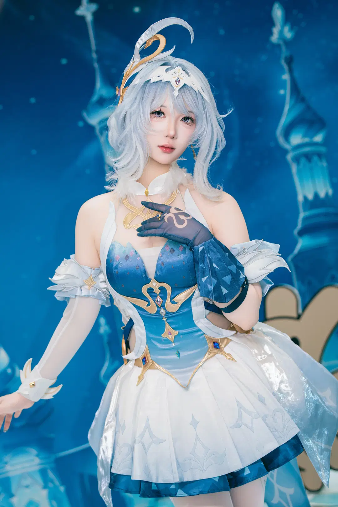 【オデット コスプレ】『原神』スネージナヤの装い：アイスブルーと白ストッキングの優美な調和 - 毛风狸花猫 - 8枚目