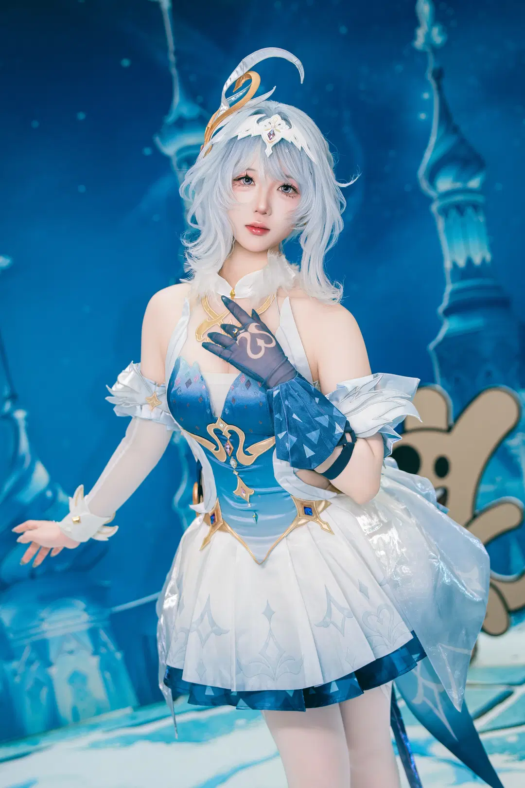 【オデット コスプレ】『原神』スネージナヤの装い：アイスブルーと白ストッキングの優美な調和 - 毛风狸花猫 - 9枚目
