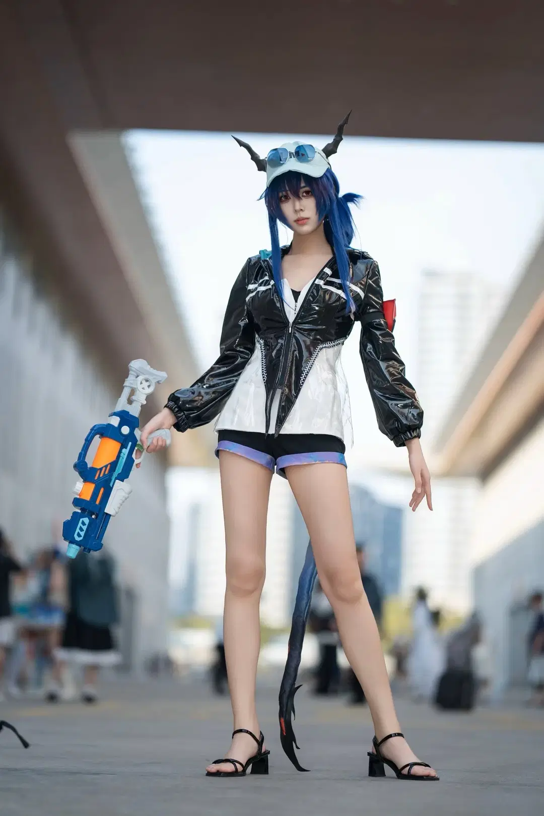[Ch'en the Holungday cosplay] Arknights Outdoor Breeze: Effortless Kinetic Comfort by YH在漫展 - Image 3