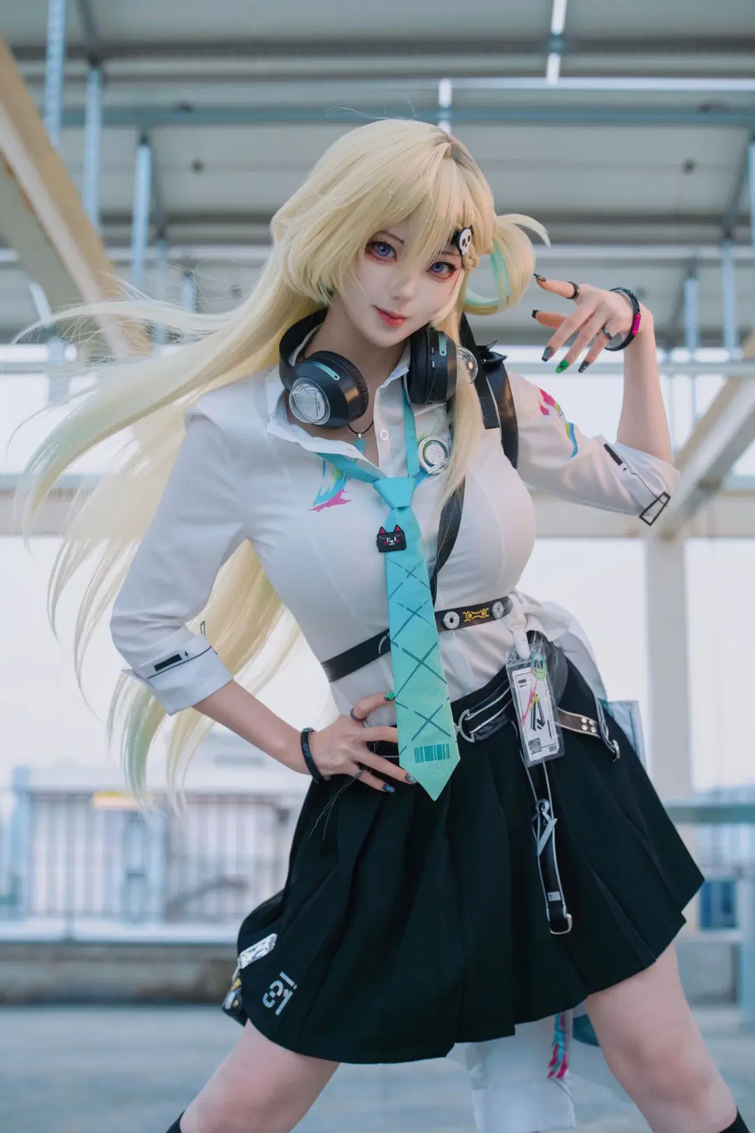 [Lynae cosplay] Wuthering Waves Lynae Rooftop Location Shoot: A Clash of Wind and Techwear by A_R_零 - Image 8