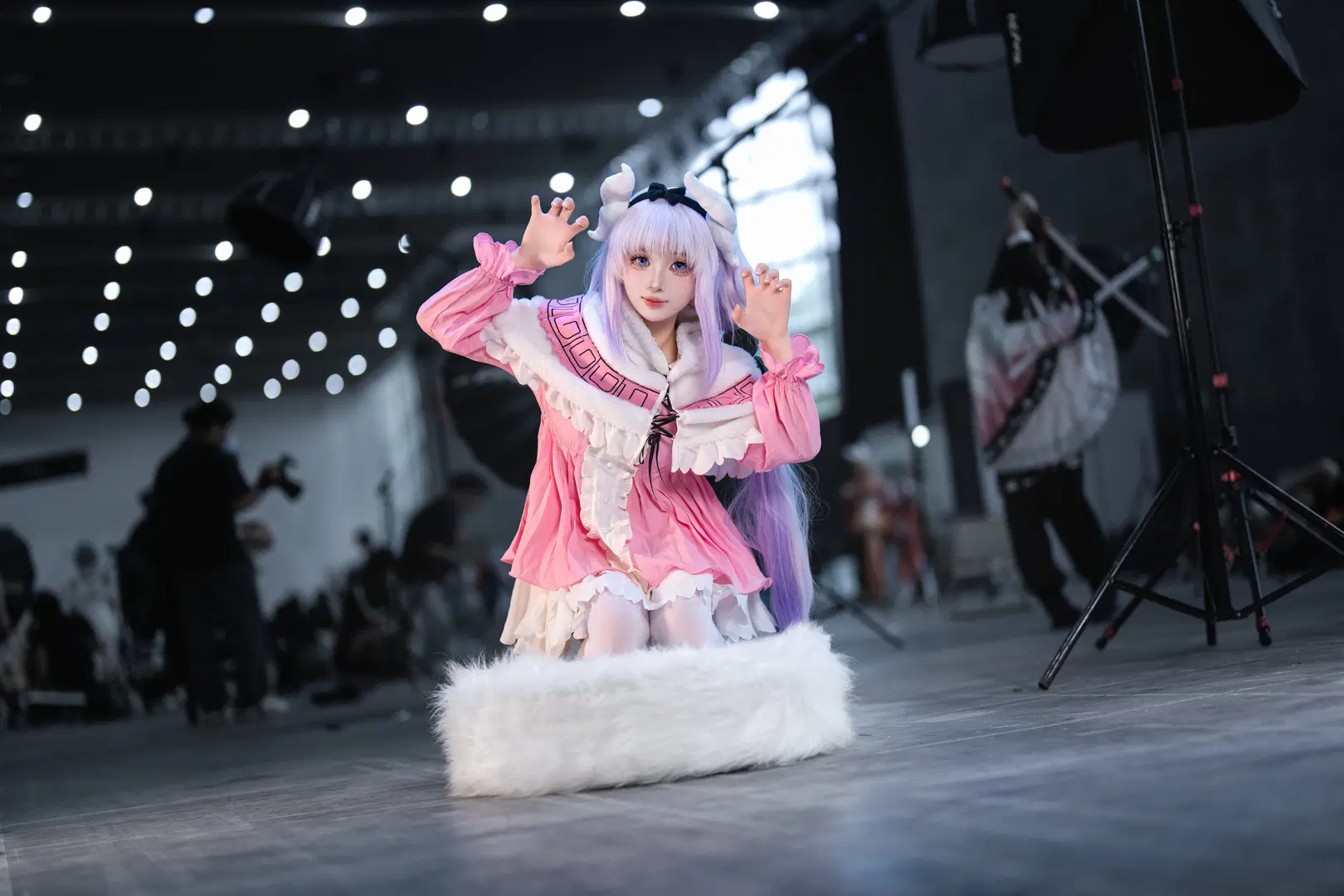 【康娜cos】小林家的龙女仆康娜，白丝与红皮鞋的场照记录 - OUKAI - 第10张