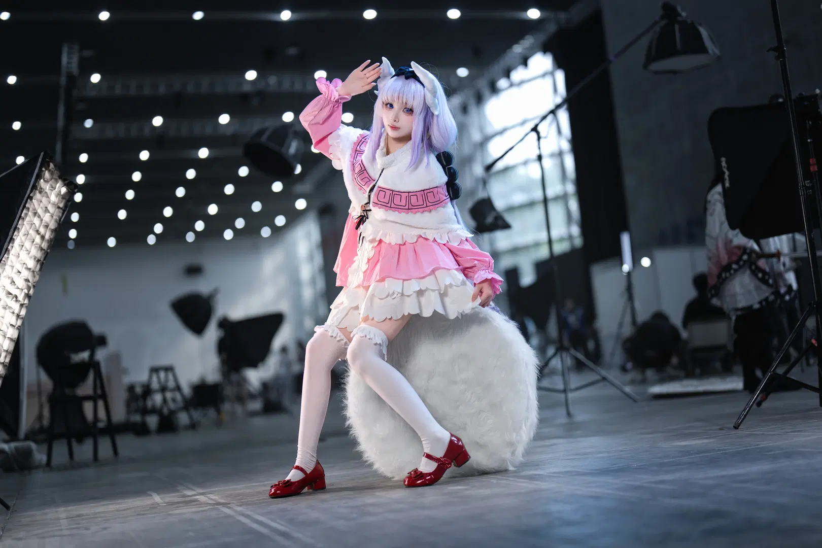 【康娜cos】小林家的龙女仆康娜，白丝与红皮鞋的场照记录 - OUKAI - 第2张