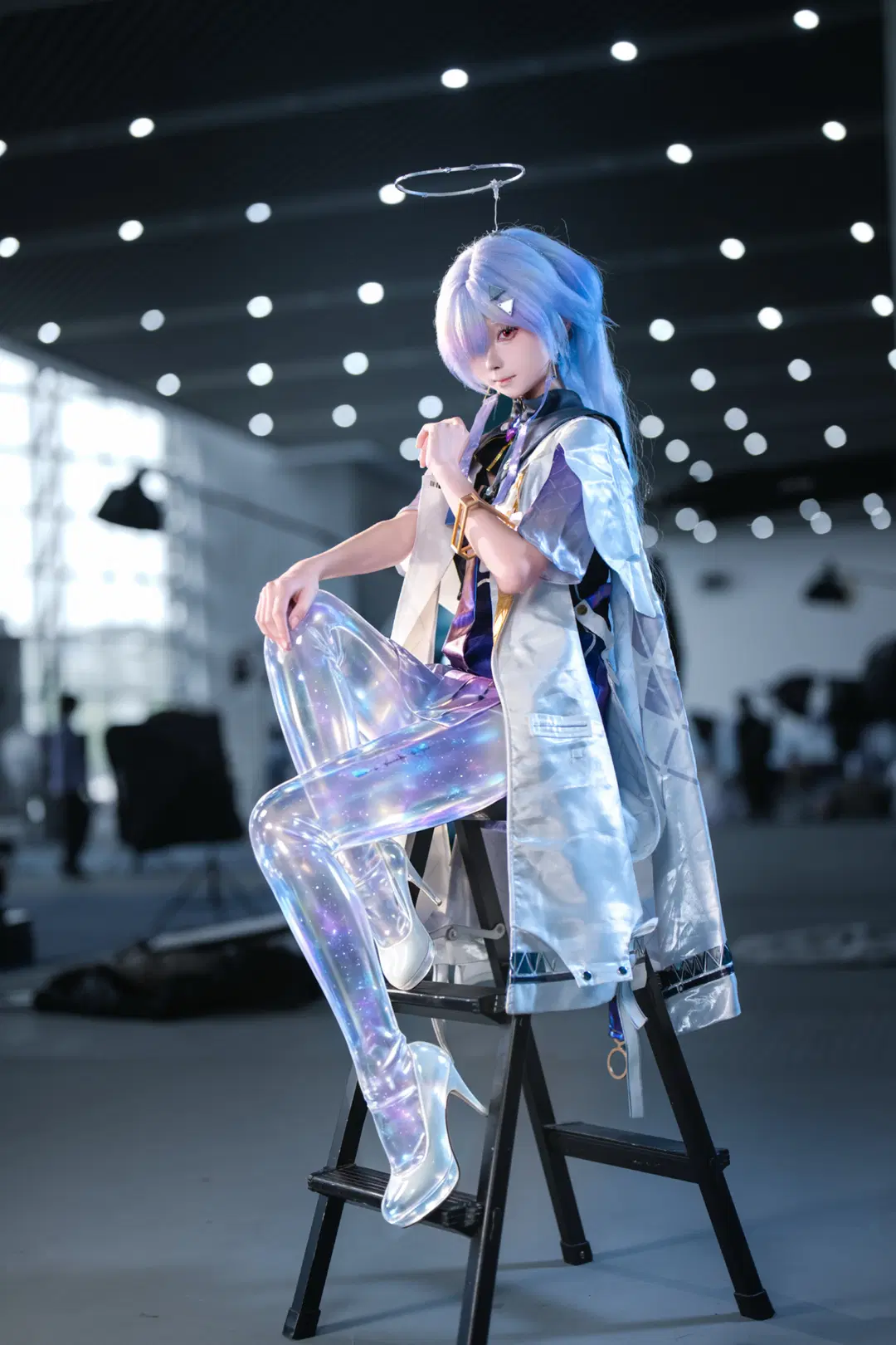 [モーニエ コスプレ] 鳴潮 イベント写真、ホログラフィックな星空とメカニカルな光輪の衝突 - OUKAI - 2枚目