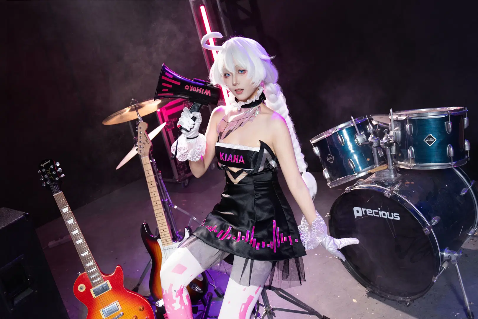Honkai Impact 3rd, Stage photography, White stockings, Kiana cosplay, Diva of the Ruined World