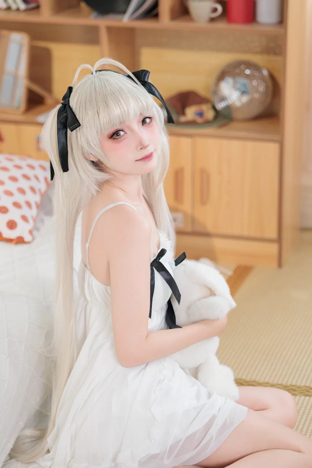 【春日野穹 コスプレ】銀髪かわいいツインテールの畳部屋、昼下がりの癒やしおうちポートレート - 墨离 - 2枚目