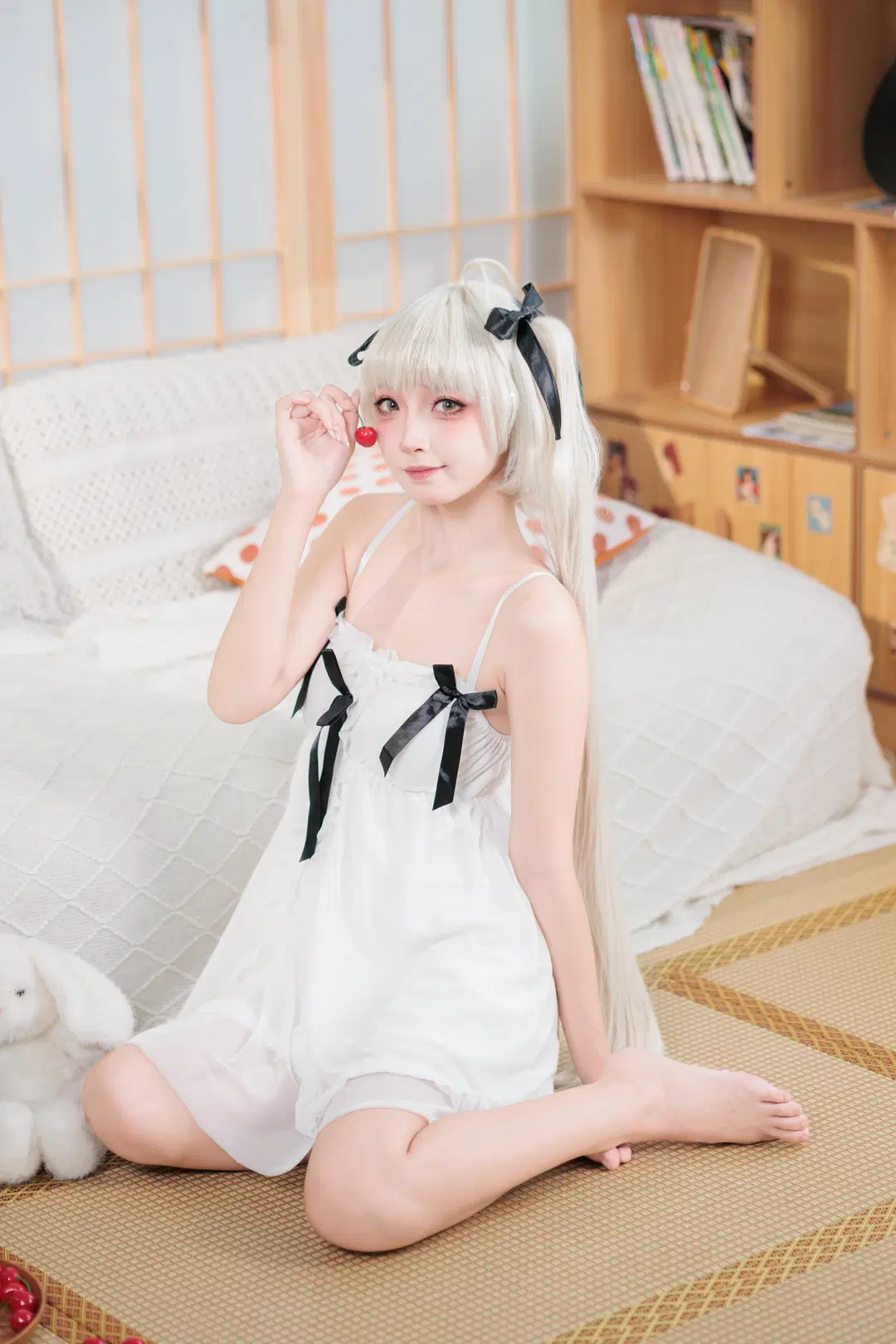 【春日野穹 コスプレ】銀髪かわいいツインテールの畳部屋、昼下がりの癒やしおうちポートレート - 墨离 - 3枚目