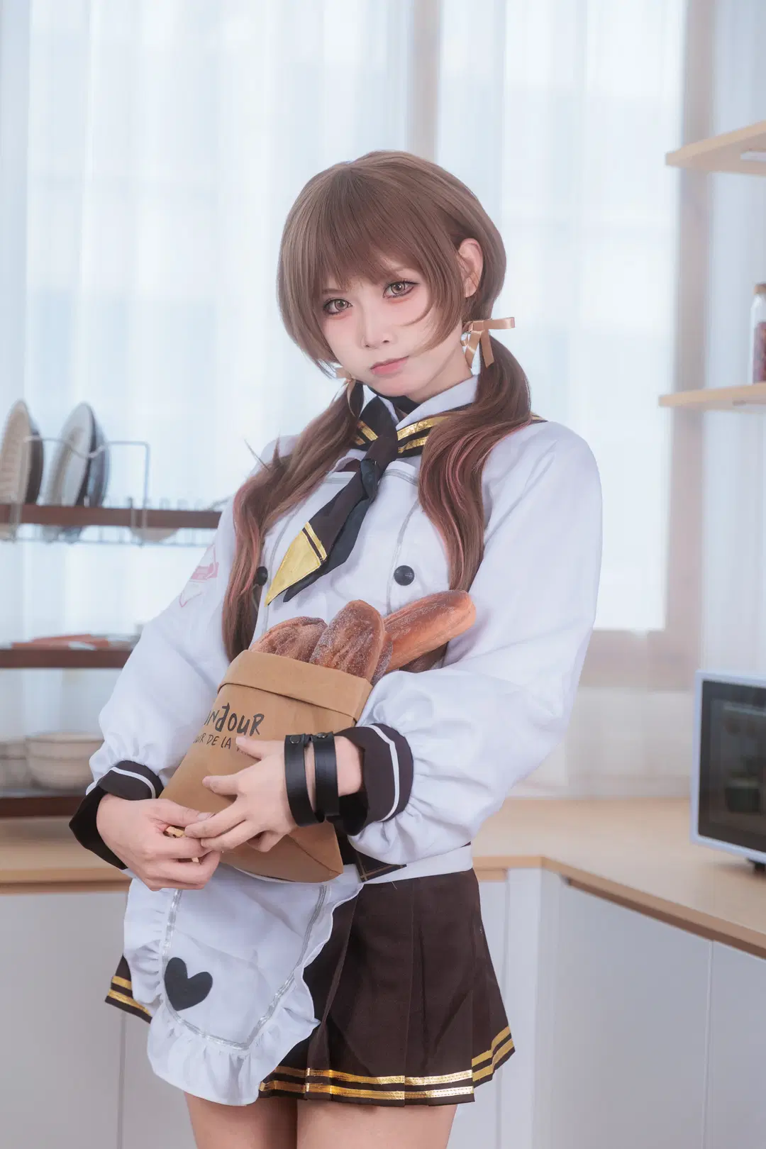 【ブレード コスプレ】勝利の女神：NIKKE、キッチンで紡ぐ甘いベイキングデイ - 墨离 - 4枚目