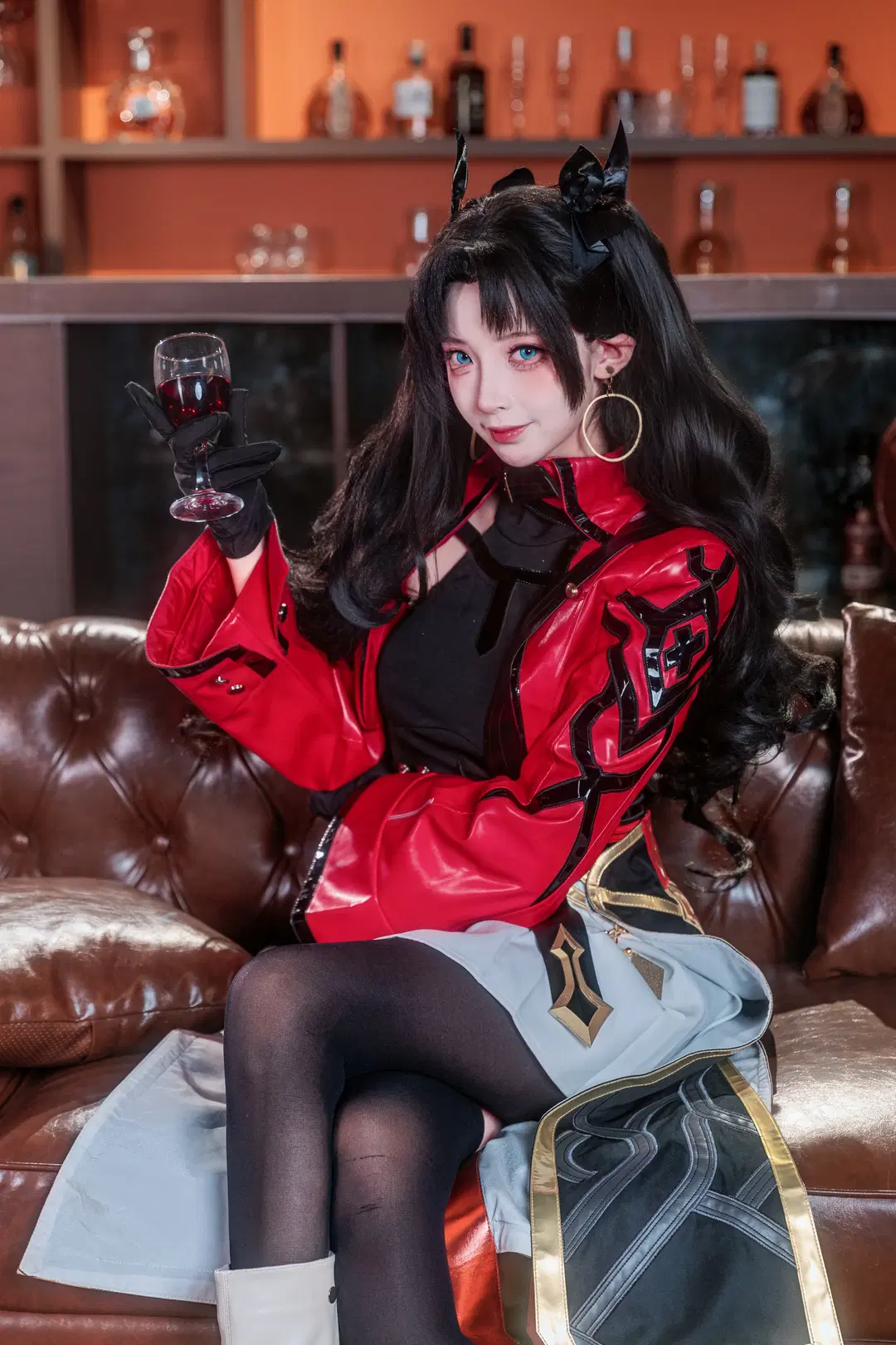 【远坂凛cos】fate魔术师的酒吧夜，红皮衣与黑丝的碰撞 - 墨离 - 第3张