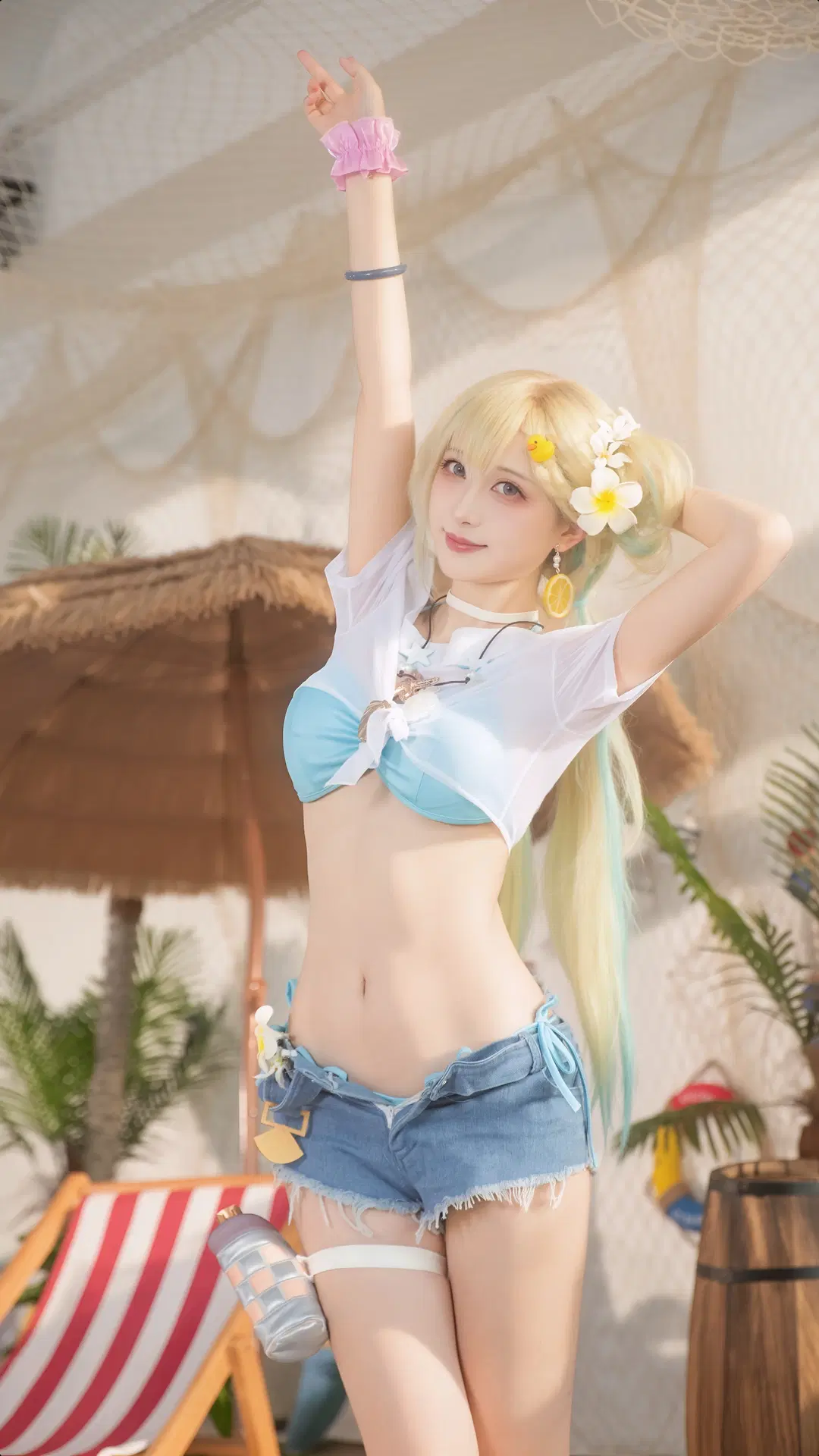 【琳奈cos】夏日沙滩的一抹清凉，捕捉鸣潮里的元气瞬间 - 墨离 - 第2张