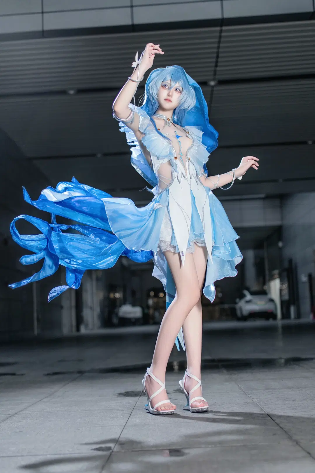 守岸人cos, 夜景人像, 蓝发cos, 奇幻风cosplay, 飘带道具