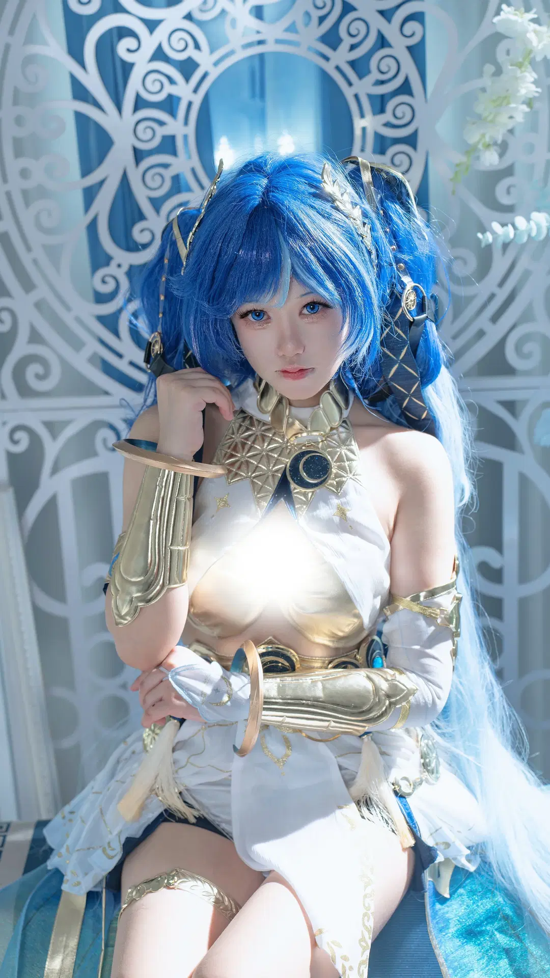 [Iuno cosplay] Wuthering Waves Golden armor and Blue hair twin tails Styling Share by 菠萝牛角包 - Image 3