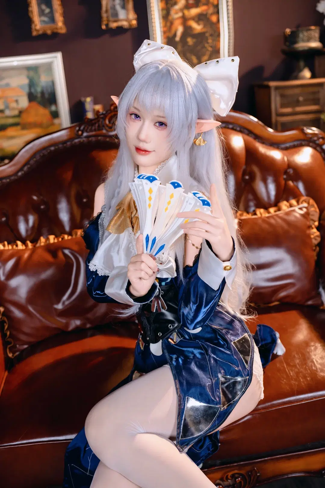 [Velina cosplay] Zenless Zone Zero's Aloof Grace and Smile: Interpreted in Vintage Dress and White Stockings by 宇航员摄影 - Image 2