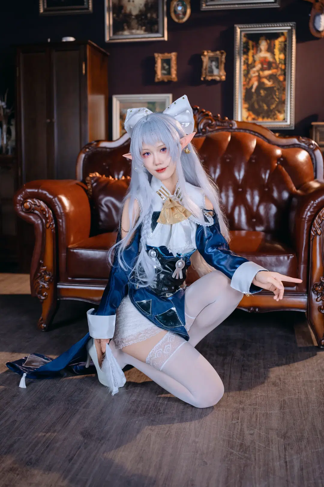 [Velina cosplay] Zenless Zone Zero's Aloof Grace and Smile: Interpreted in Vintage Dress and White Stockings by 宇航员摄影 - Image 6