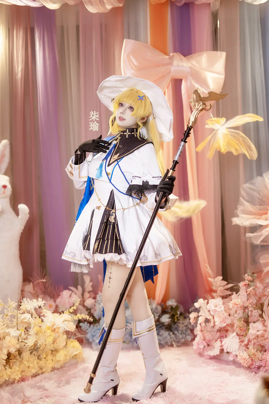 【菲比cos】鸣潮菲比，花海中的白裙魔法使 - 柒瑜染月 - 第2张