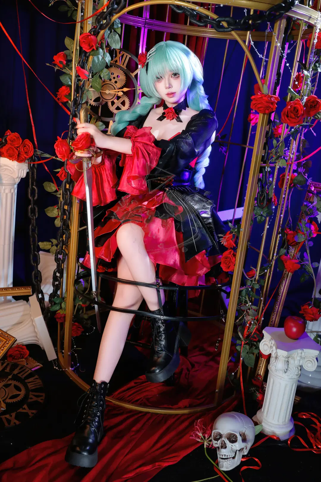 鸣潮, 弗洛洛cos, cosplay分享, 网袜, 黑红哥特风