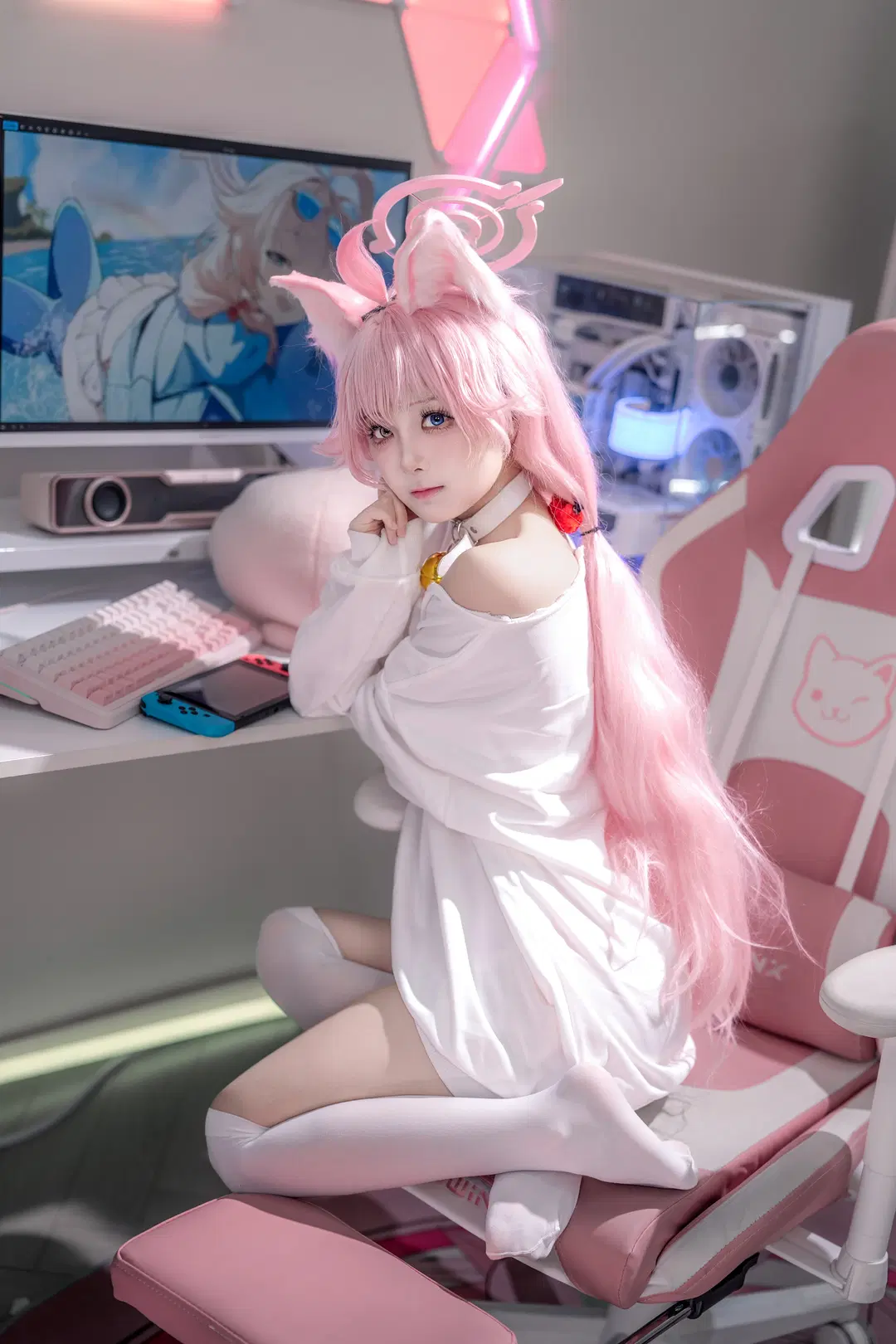 [Takanashi Hoshino cosplay] Blue Archive Cat-Senior's Lazy E-sports Time by hyber - Image 9
