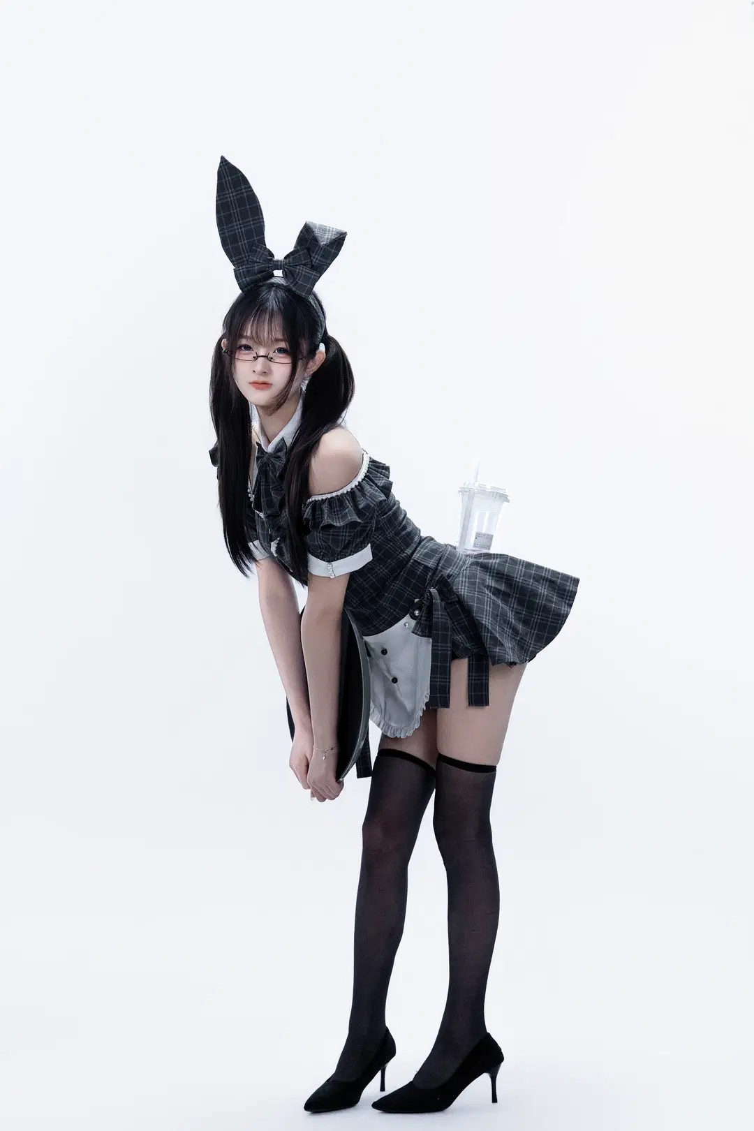 黑白格纹兔女郎与女仆的反差挑战 - hyber - 第2张