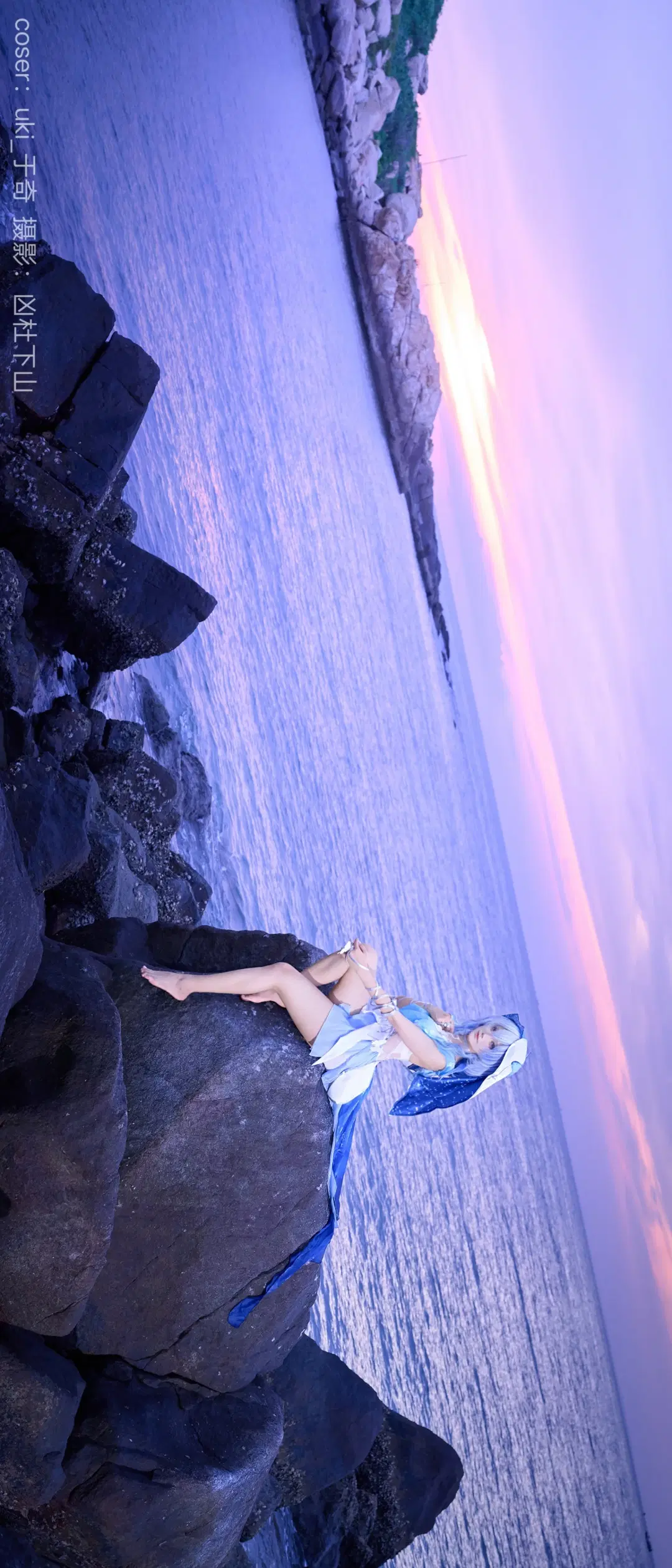鸣潮, 海边拍摄, 守岸人cos, 赤足, 海口二次元