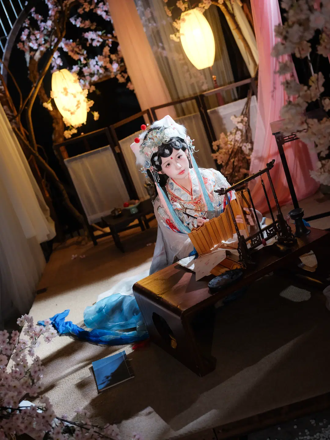 Chinese Opera Style Cosplay: Stroke by Stroke, Becoming the Figure in the Play by 皮皮皮皮皮皮蛋 - Image 5