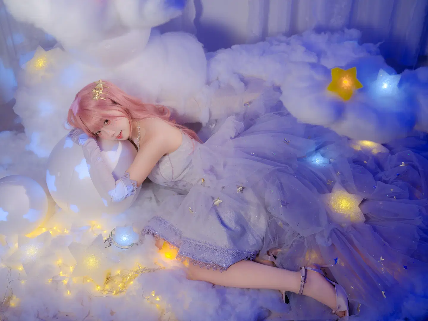 梦幻氛围感, 粉发造型, 原创cosplay, 云朵场景, 星空写真