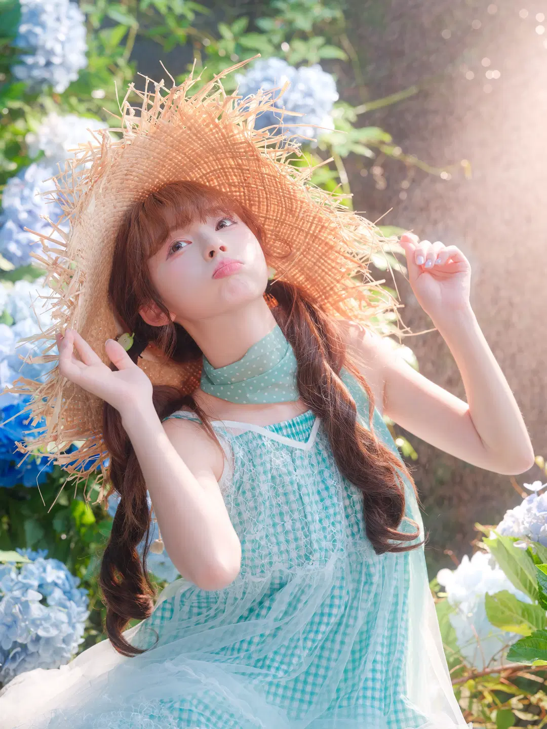 Summer Garden of Green Apples and Blue Hydrangeas: A Mori Girl Green Dress Photography Event Log by 皮皮皮皮皮皮蛋 - Image 2