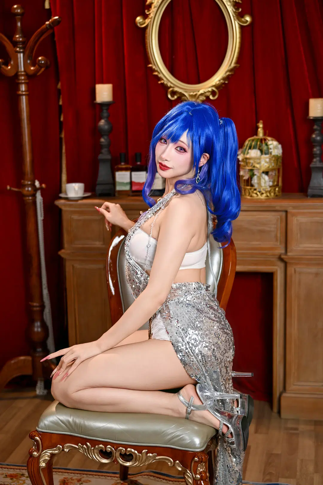 Collision of Blue Twin-Tails and Silver Sequins: Retro Vibe Maximized by 摄小白 - Image 3