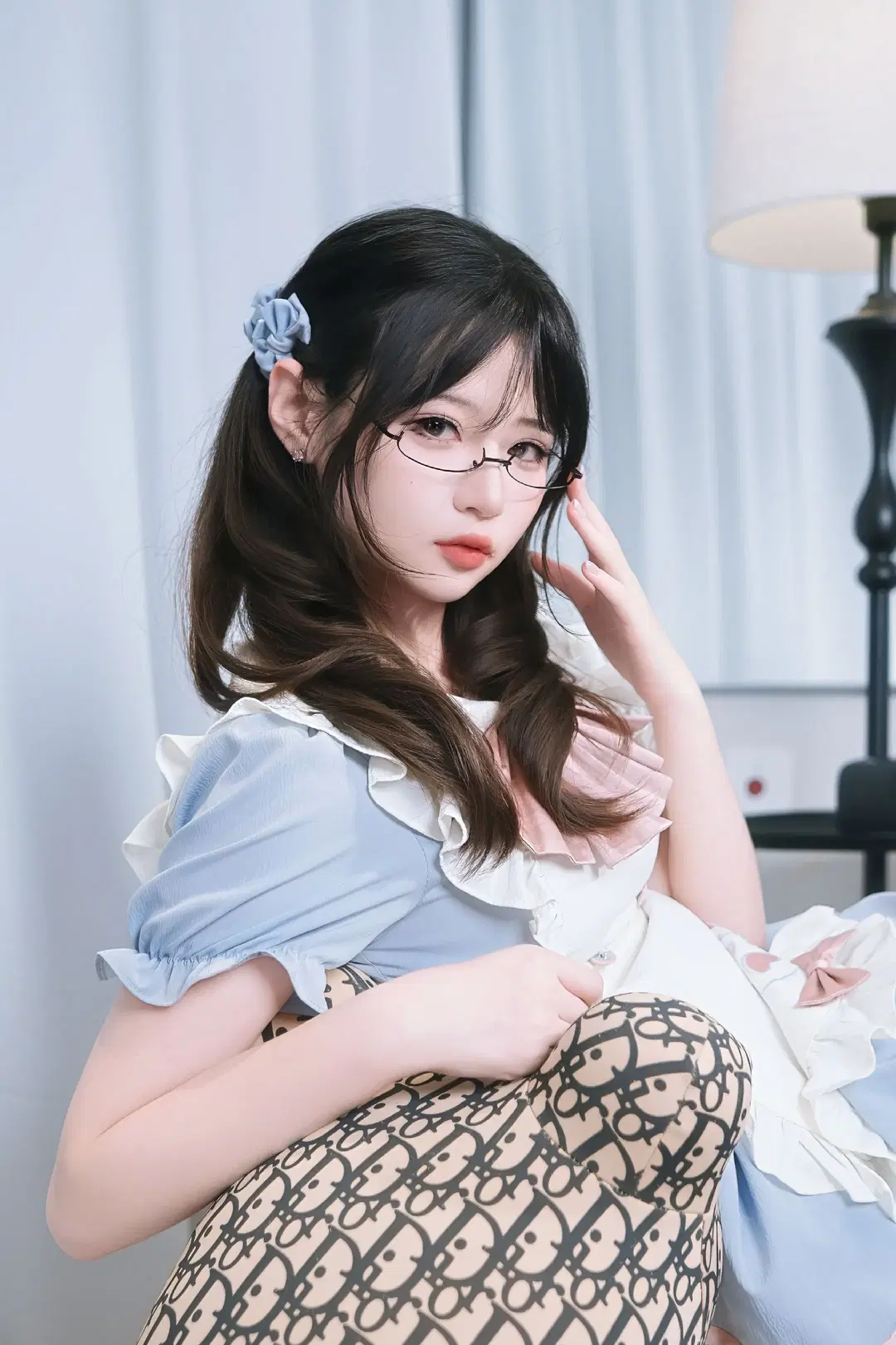 淺藍洋裝搭配白絲，今天是乖巧眼鏡小甜豆 - 摄小白 - 第4張