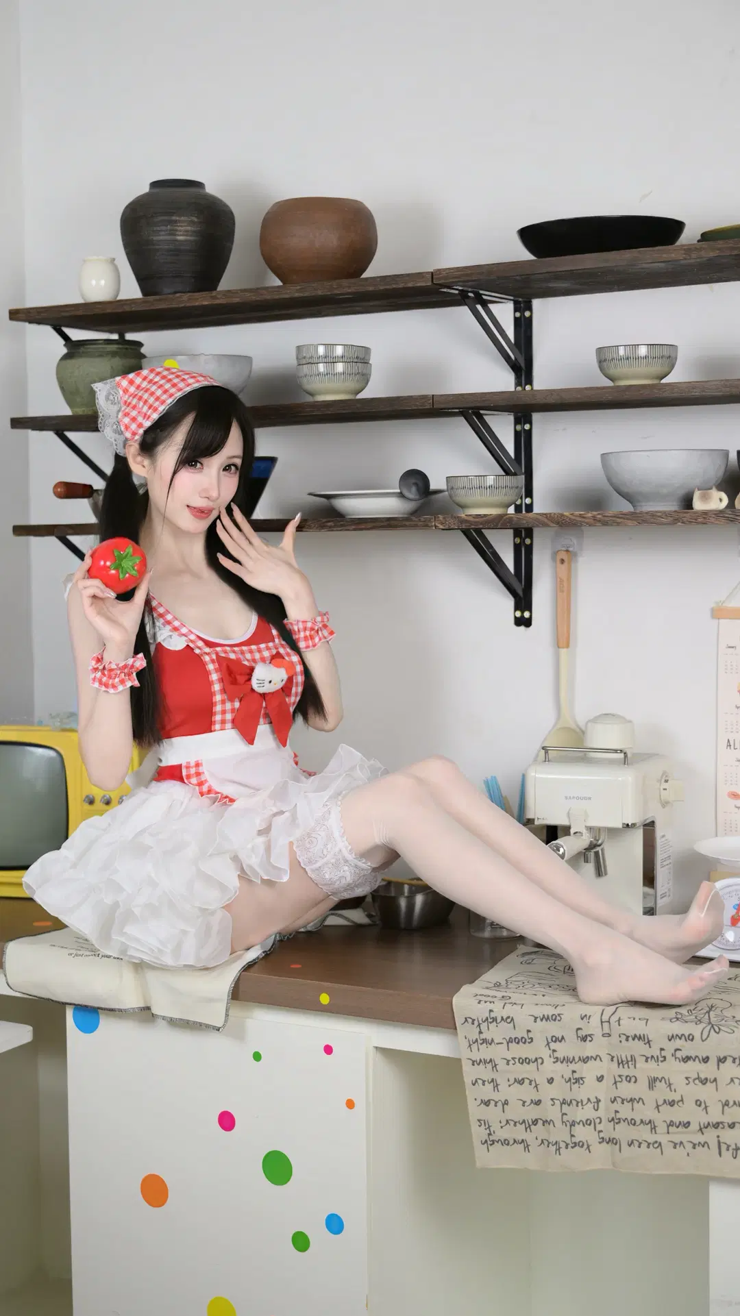红白格子女仆装小厨娘，厨房里的元气甜妹日常 - 摄小白 - 第5张