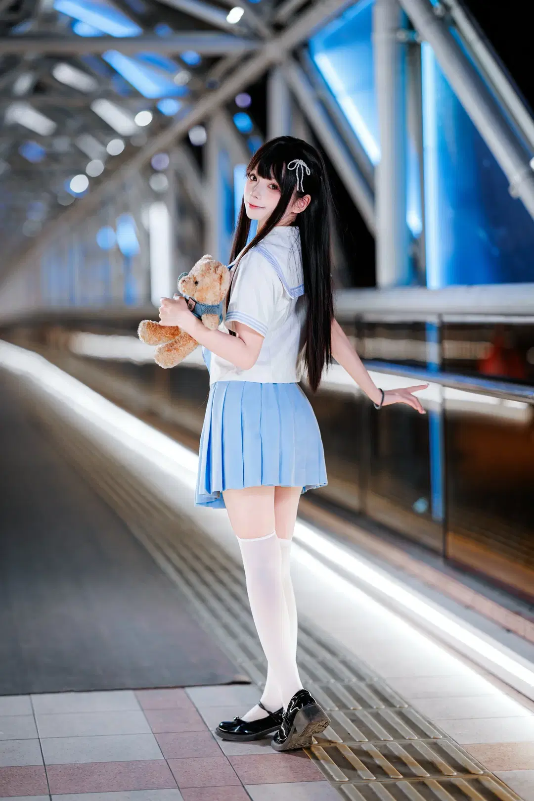 雨夜天桥的JK制服写真记录 - 渡井LastRemote - 第7张