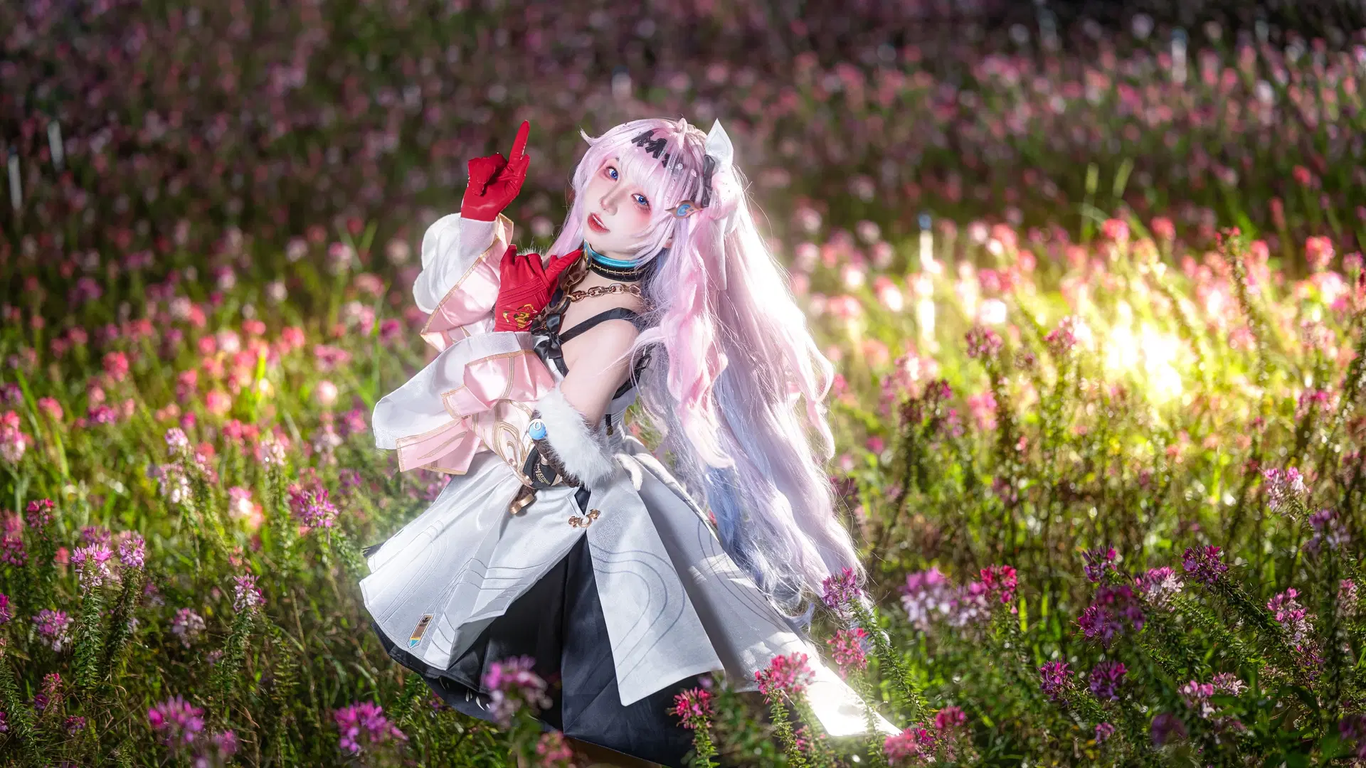 【Denia Cosplay】Wuthering Waves: Night Photography & Photo Poses in a Flower Sea (Anime-Style Photography) by 云离饱饱 - Image 5