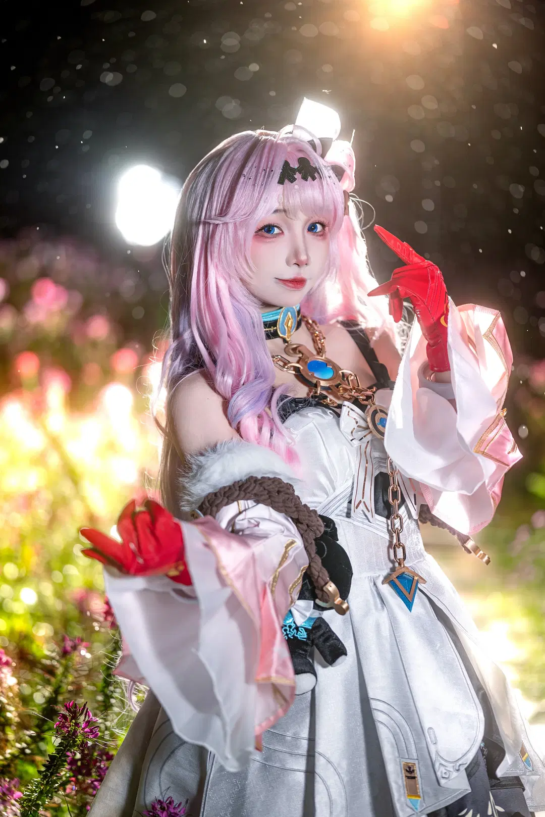 【Denia Cosplay】Wuthering Waves: Night Photography & Photo Poses in a Flower Sea (Anime-Style Photography) by 云离饱饱 - Image 9