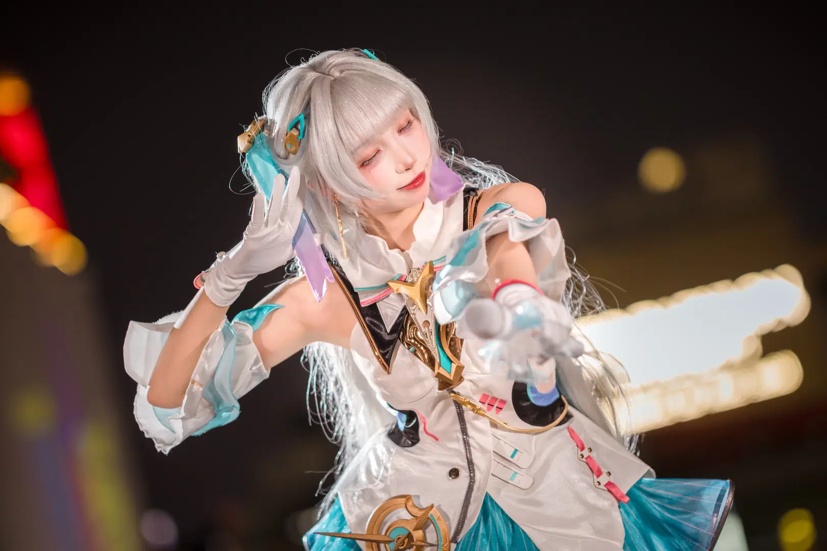 【今汐cos】夜拍蓝白打歌服，演唱会氛围感拉满 - 云离饱饱 - 第5张
