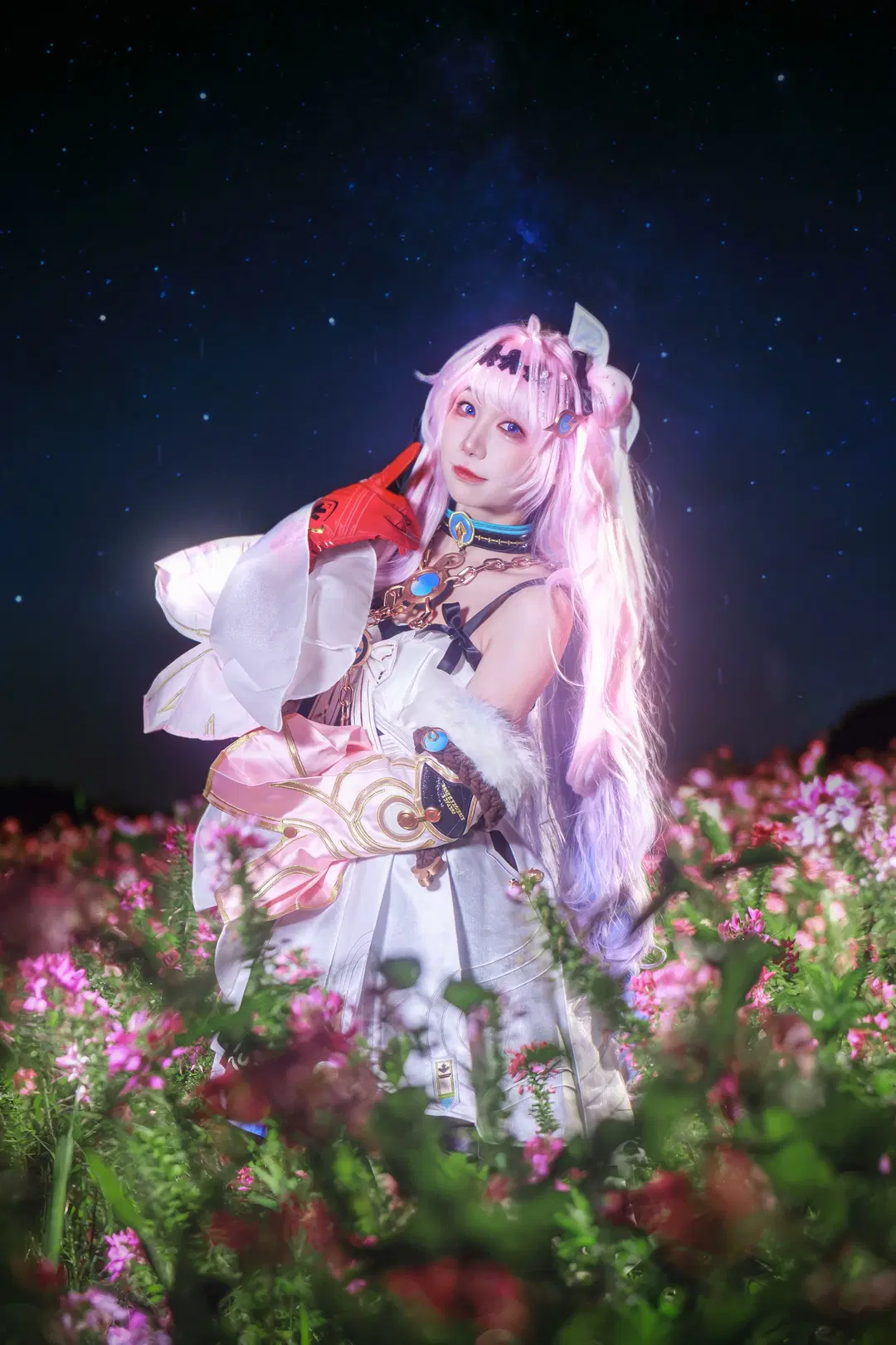【達妮婭cos】鳴潮夜色薔薇花海，夜景閃光燈下的氛圍感 - 云离饱饱 - 第5張