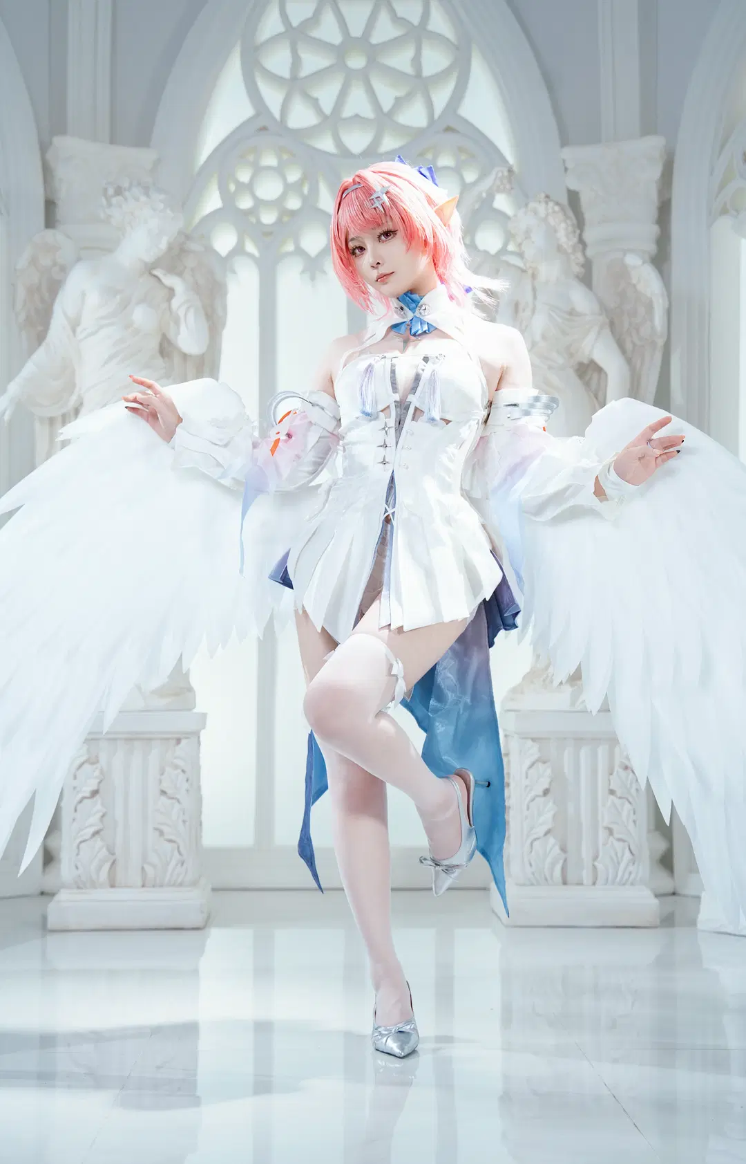 [Remielle cosplay] Zenless Zone Zero Angel Descends: Full-Throttle Onee-san / Mature Woman Aura by 鹤狸狸嗷狸狸鹤w - Image 2
