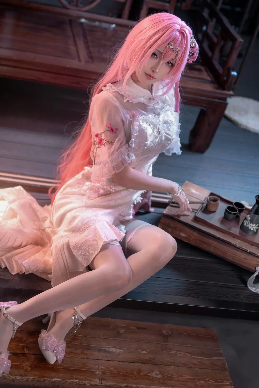 [Dorothy cosplay] Doro: Qipao and White Lace Tulle in Light and Shadow by 有点鳄 - Image 3