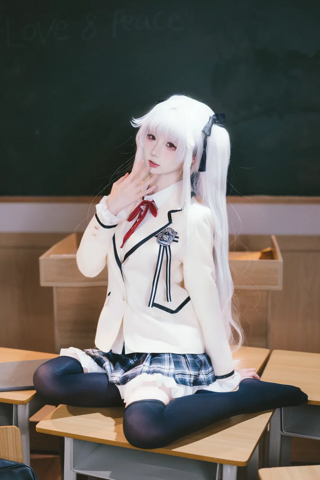 [Kagarino Kirie cosplay] BiShoujo Mangekyou: The Silver-Haired Schoolgirl in the Classroom by X_Pu - Image 3