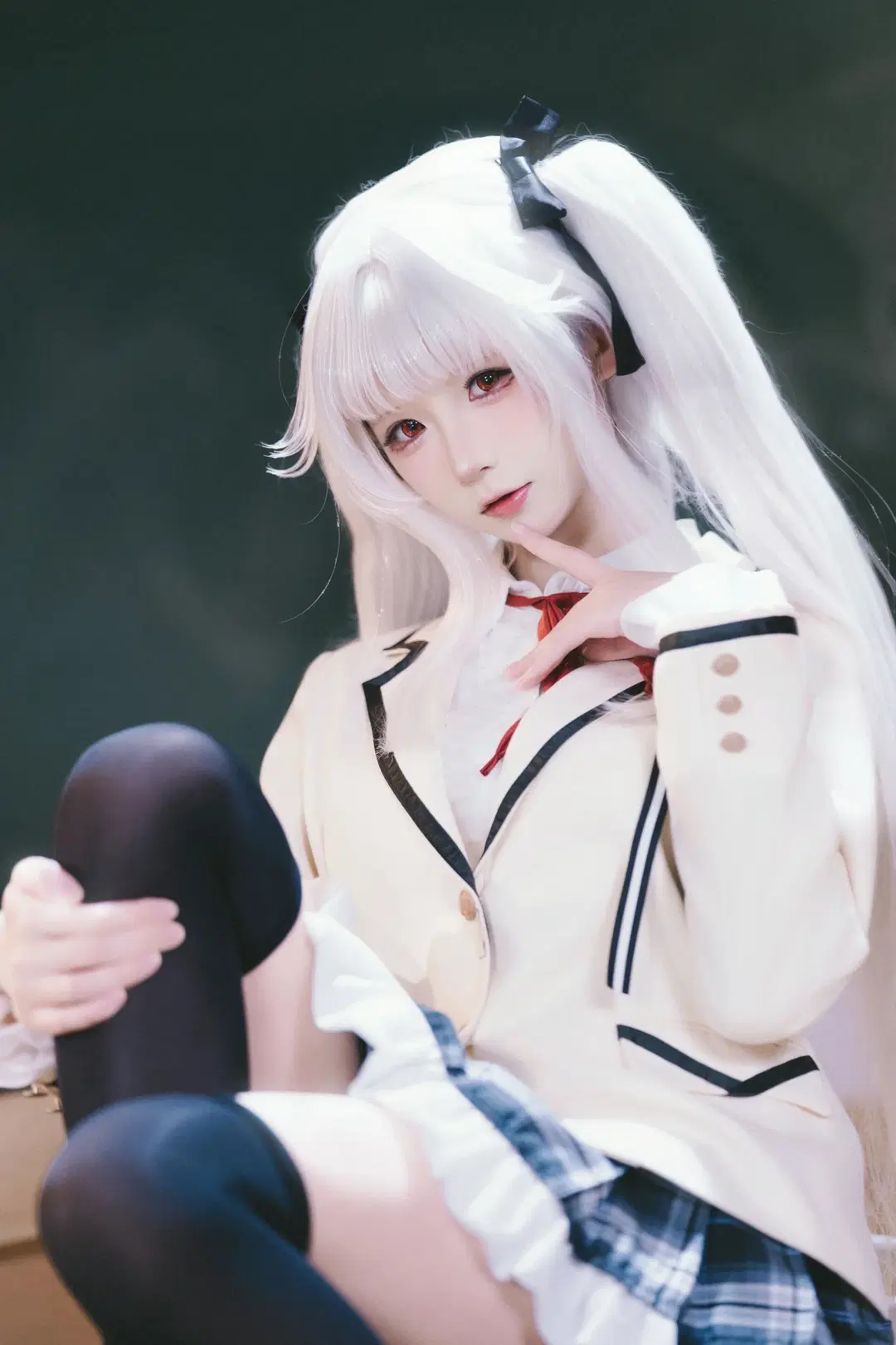 [Kagarino Kirie cosplay] BiShoujo Mangekyou: The Silver-Haired Schoolgirl in the Classroom by X_Pu - Image 5