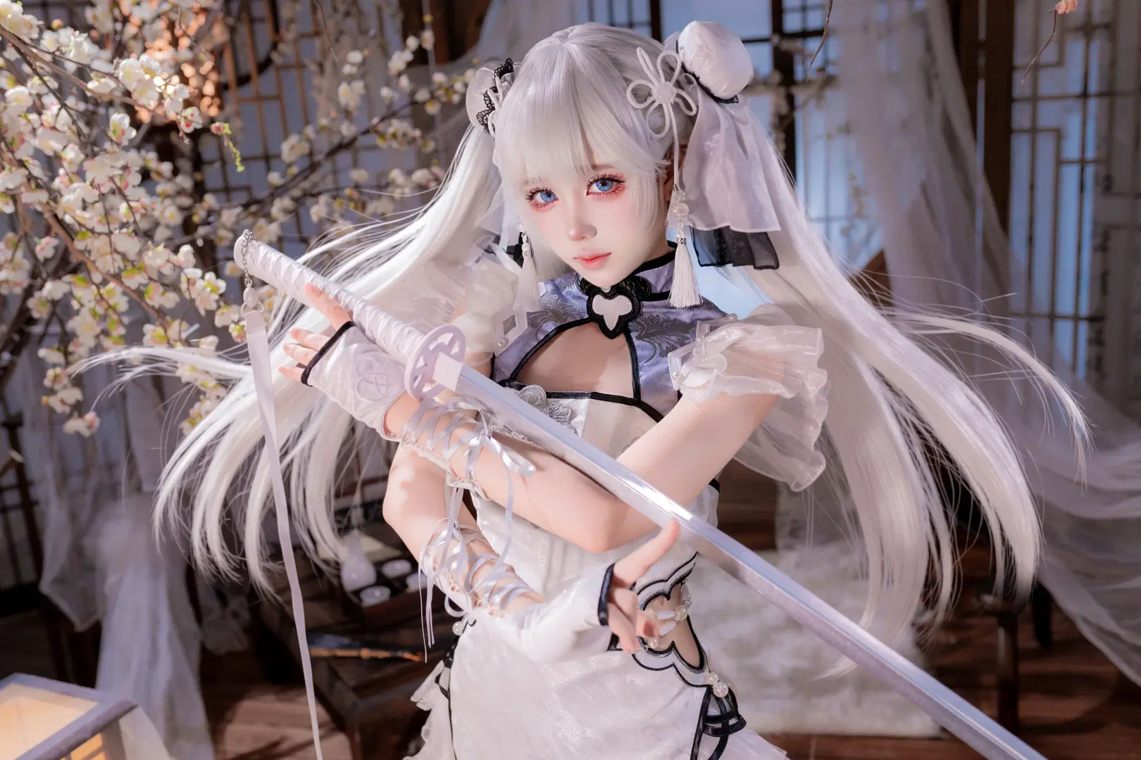 【殷紫萍コスプレ】『NARAKA: BLADEPOINT』殷紫萍、白き衣に剣を執る古風コスプレの神髄 - 静水 - 4枚目